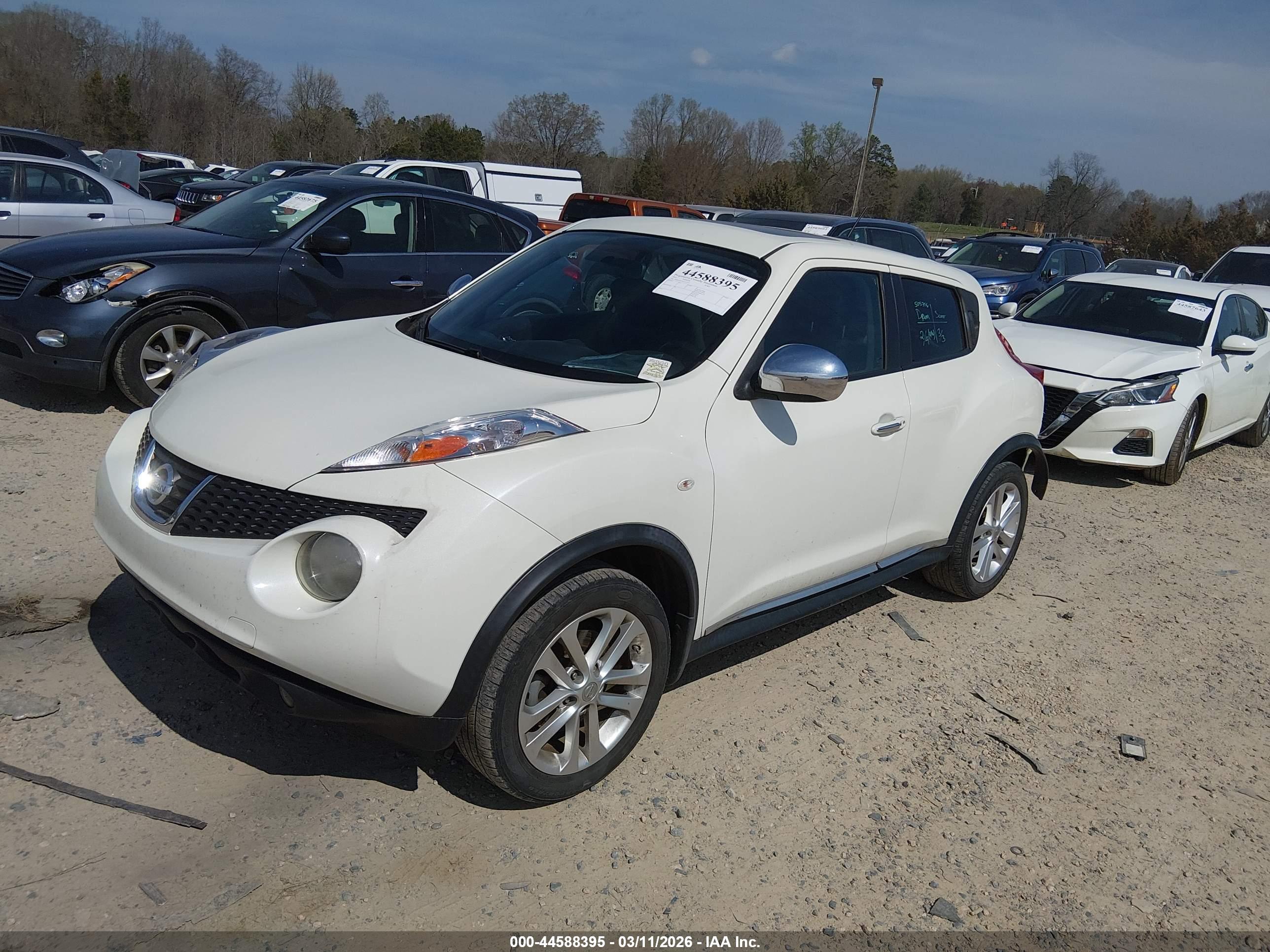 NISSAN JUKE image 2