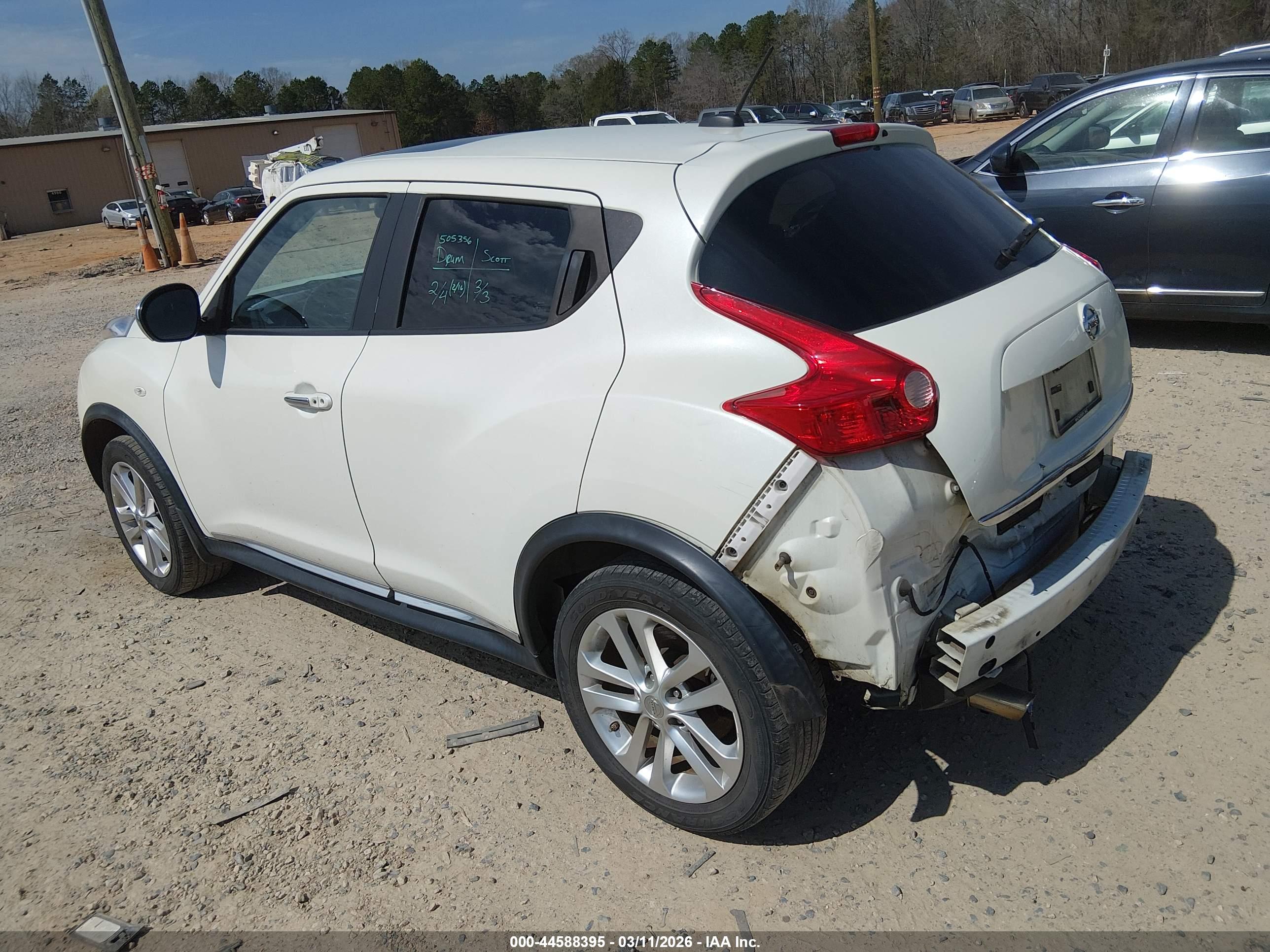 NISSAN JUKE image 3