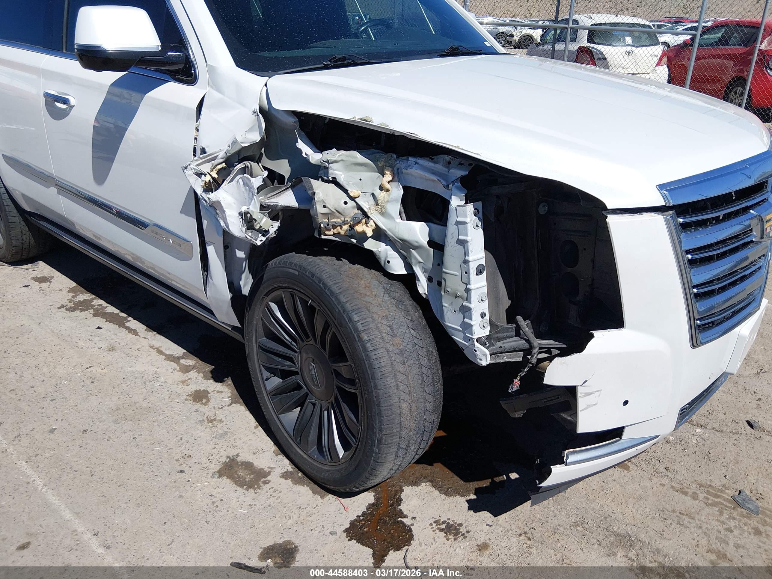 CADILLAC ESCALADE image 6