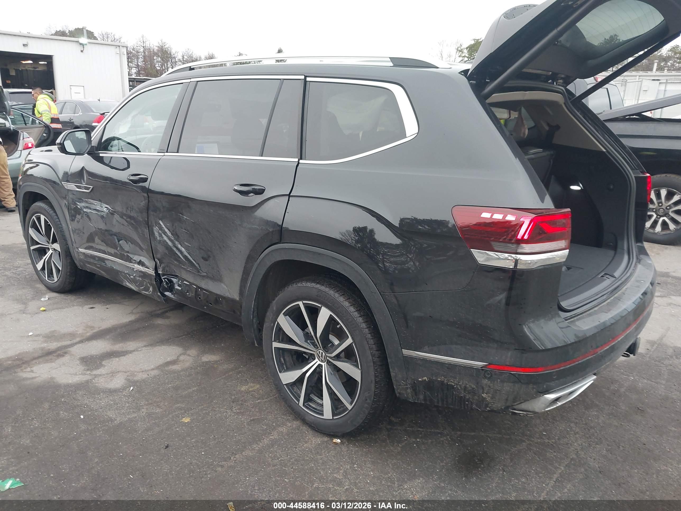 VOLKSWAGEN ATLAS image 3