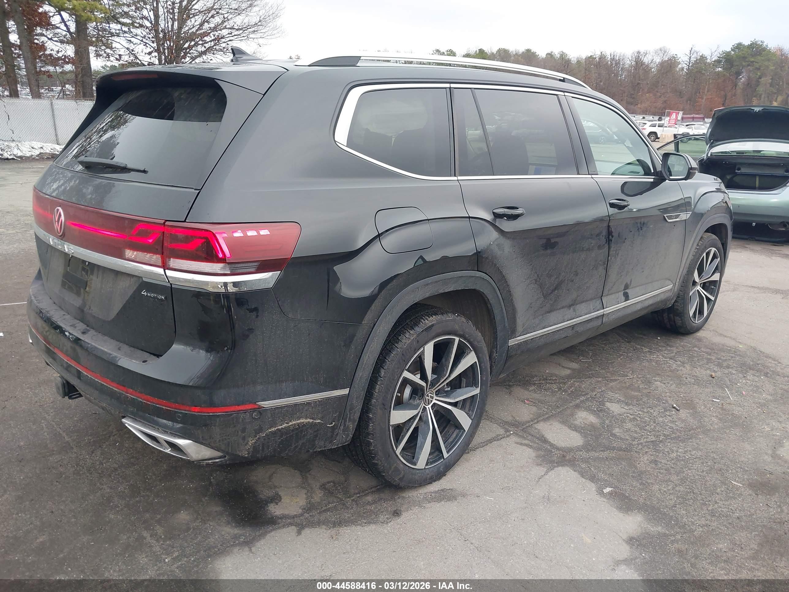 VOLKSWAGEN ATLAS image 4