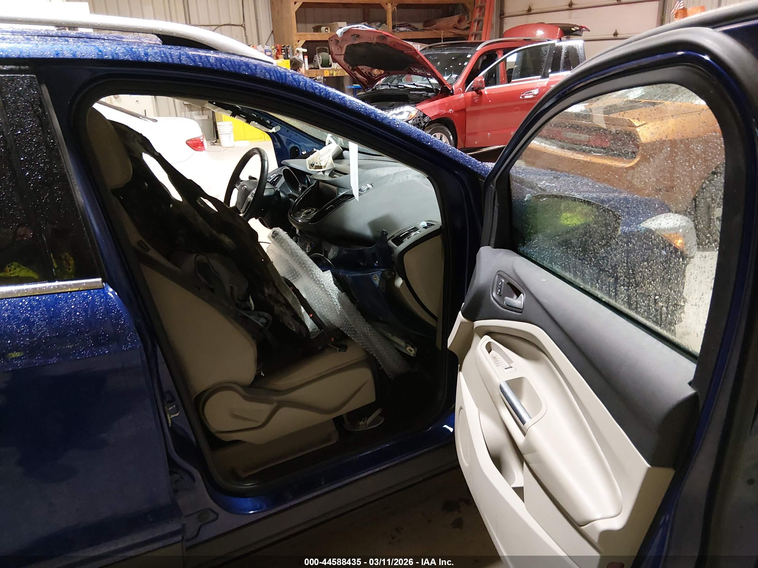 FORD ESCAPE image 5