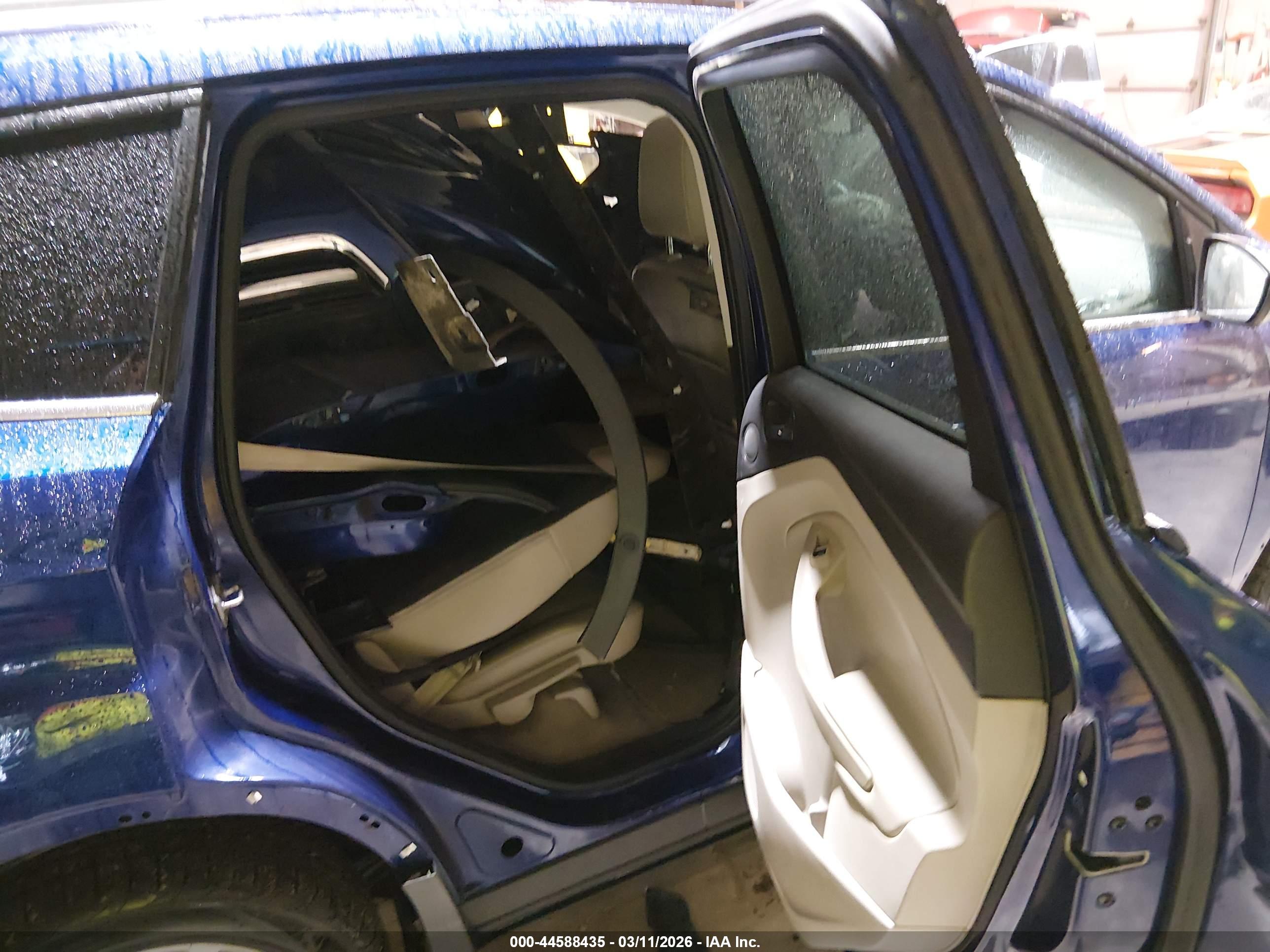 FORD ESCAPE image 8