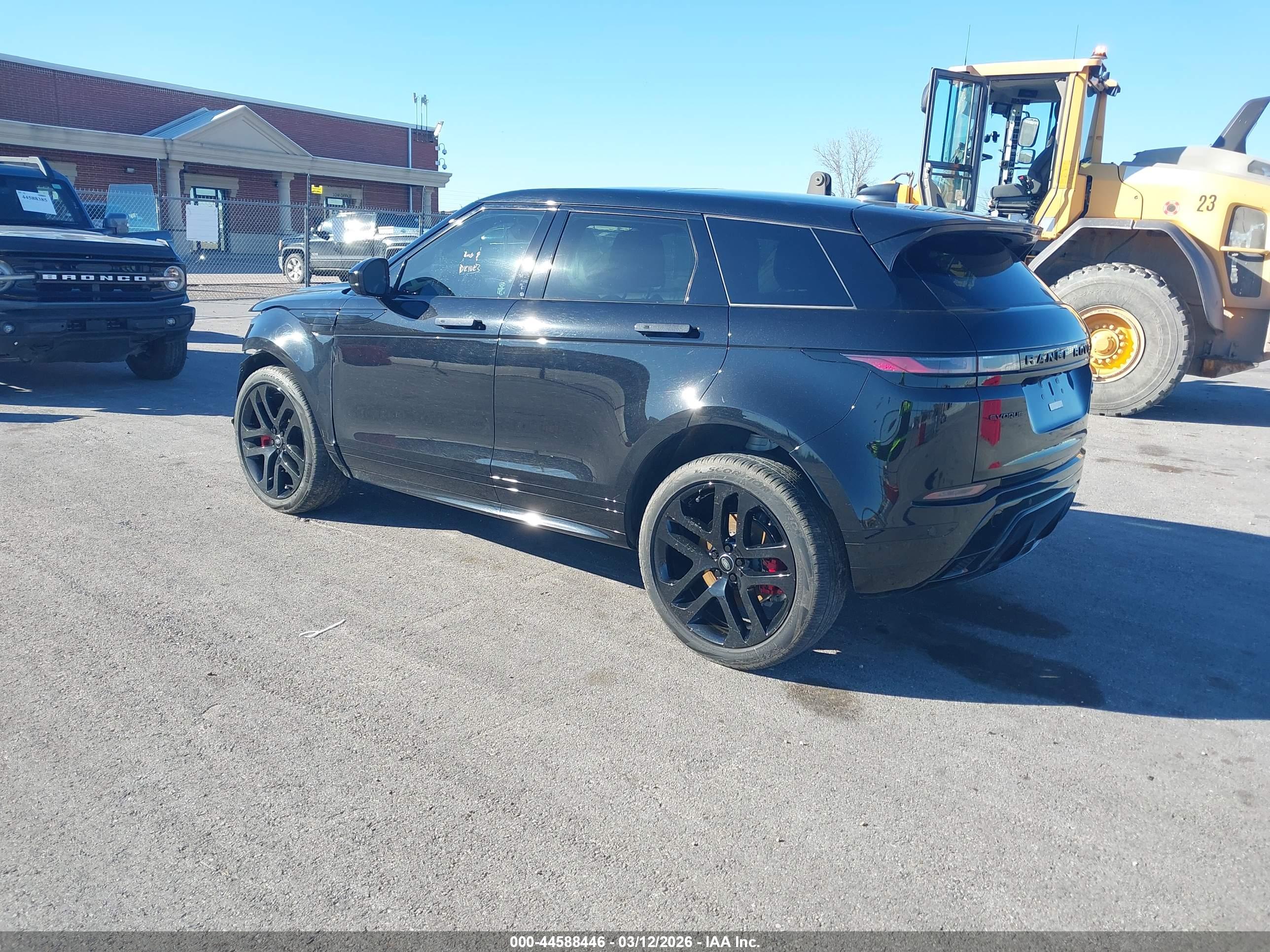 LAND ROVER image 3