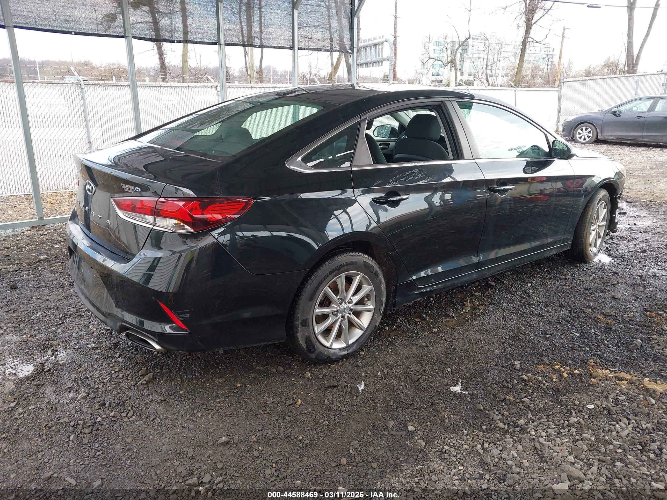 HYUNDAI SONATA image 4