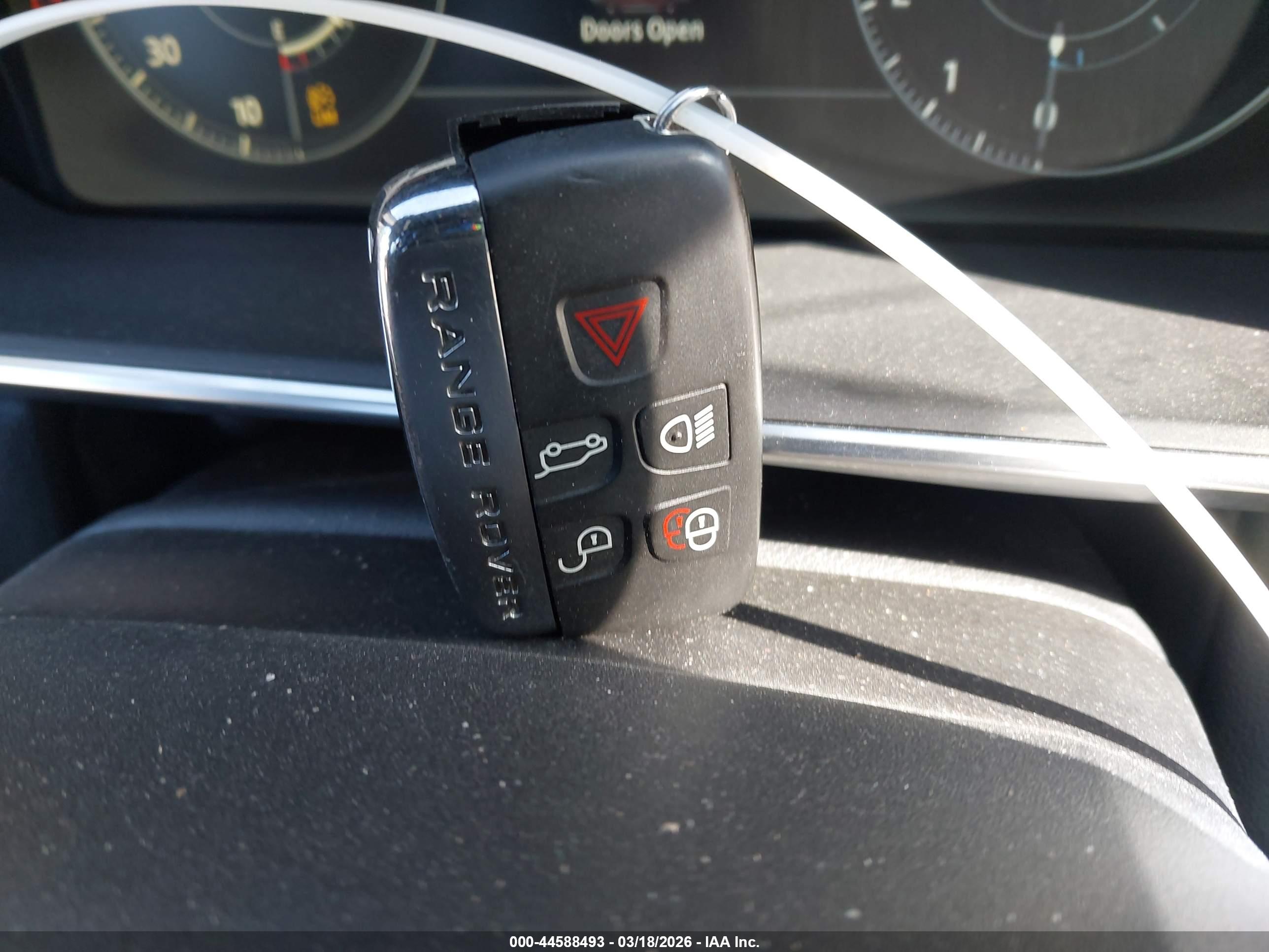 LAND ROVER image 11