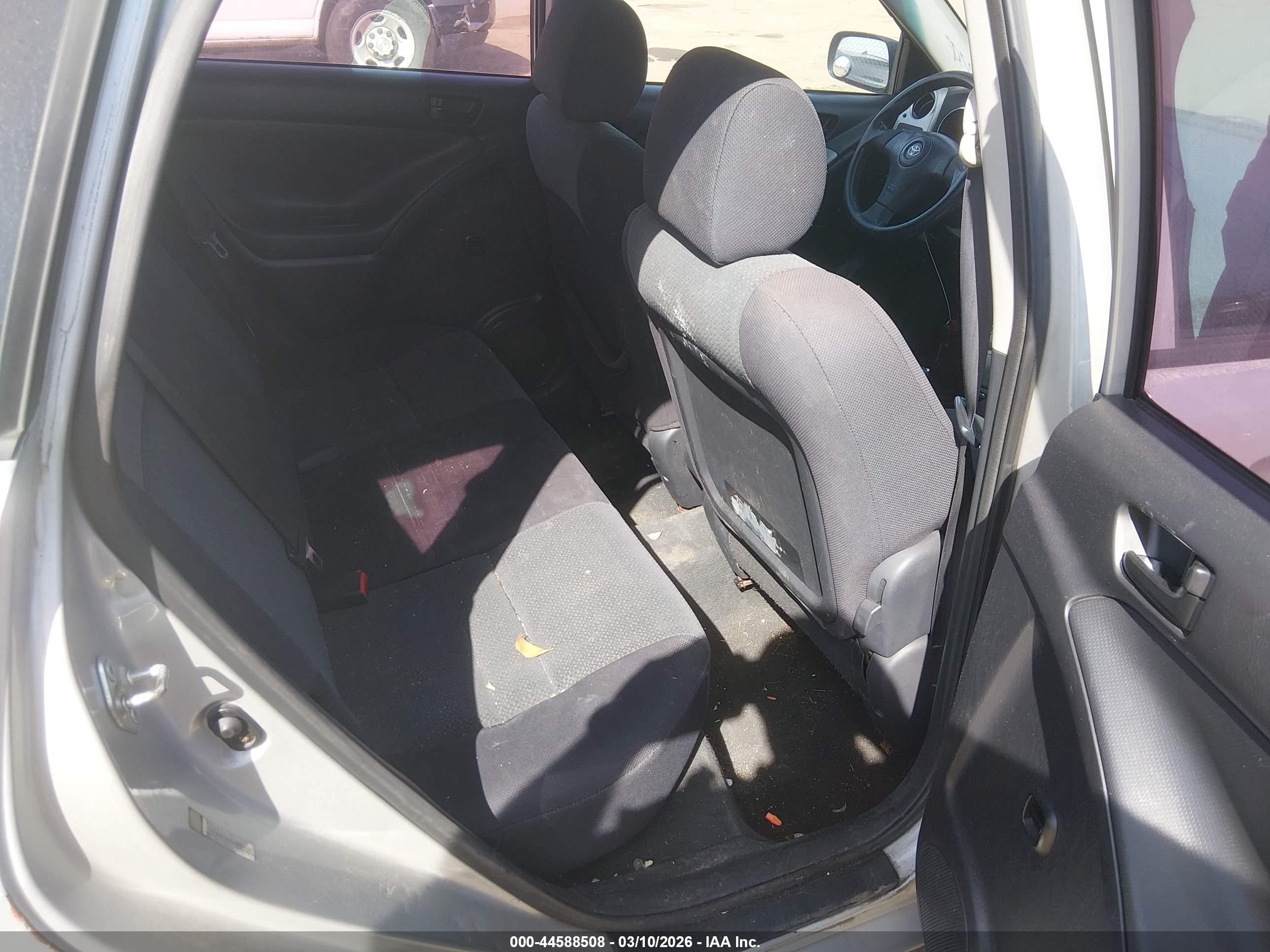 TOYOTA MATRIX image 8