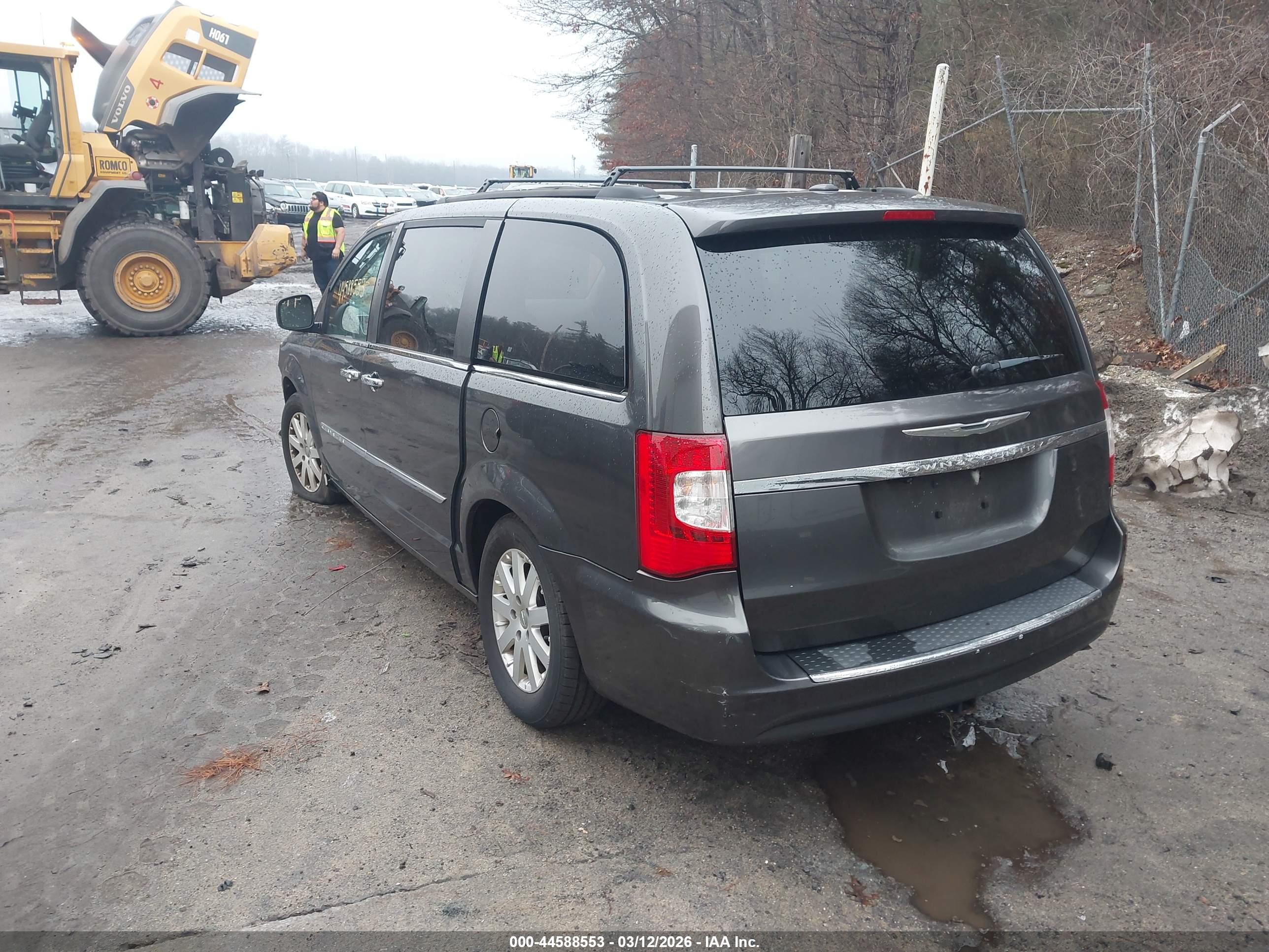 CHRYSLER TOWN image 3