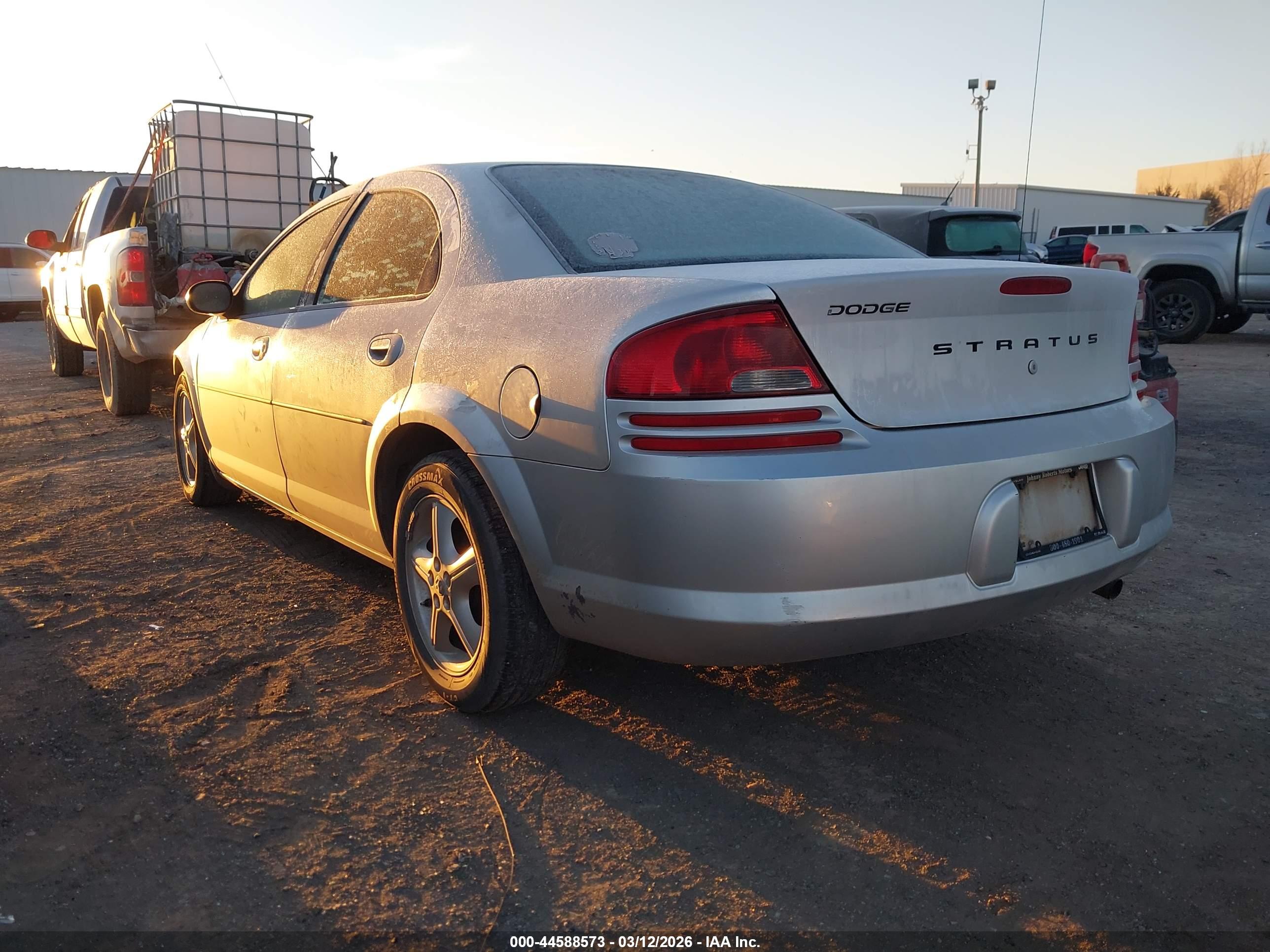 DODGE STRATUS image 3