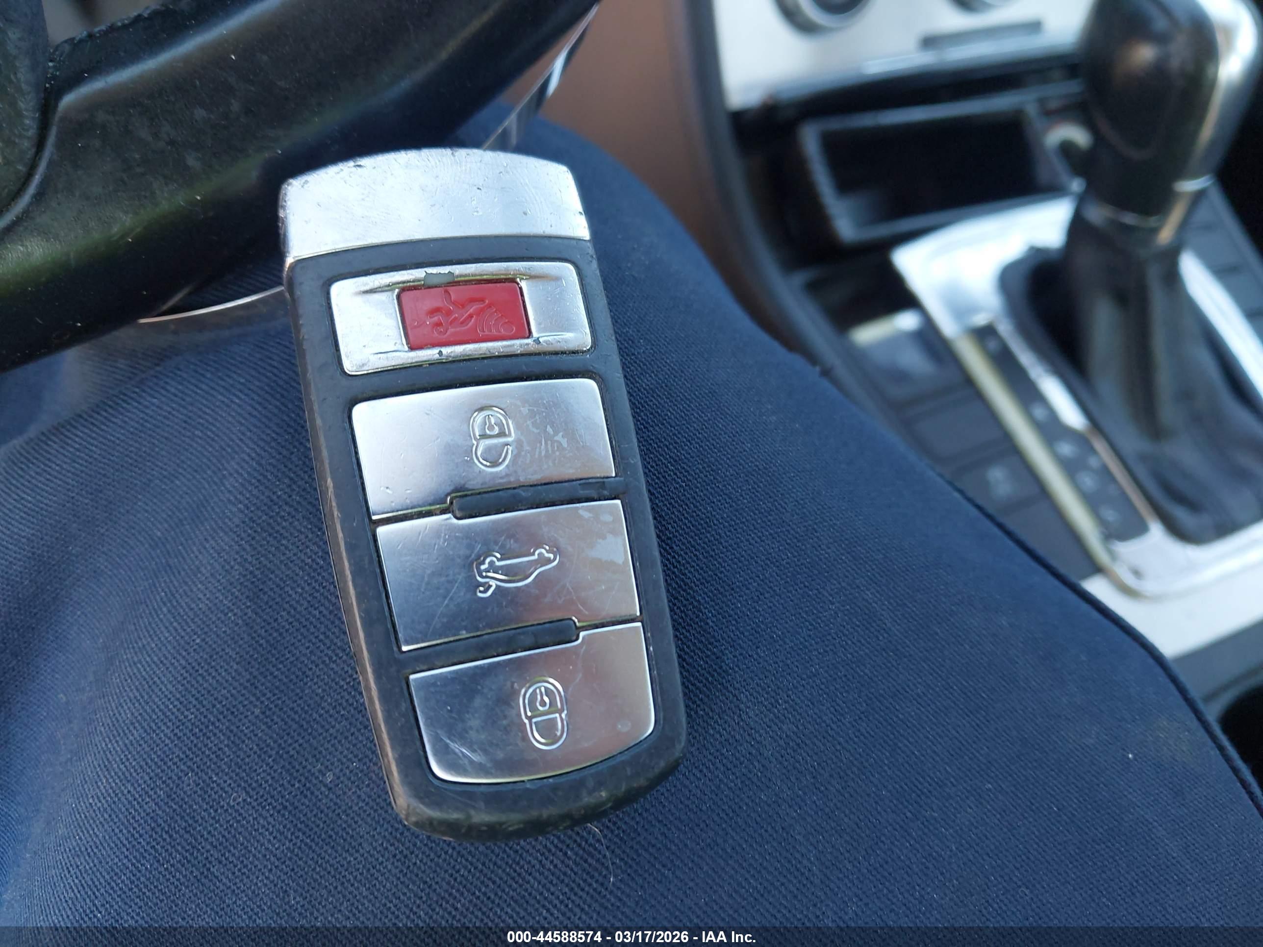 VOLKSWAGEN CC image 11