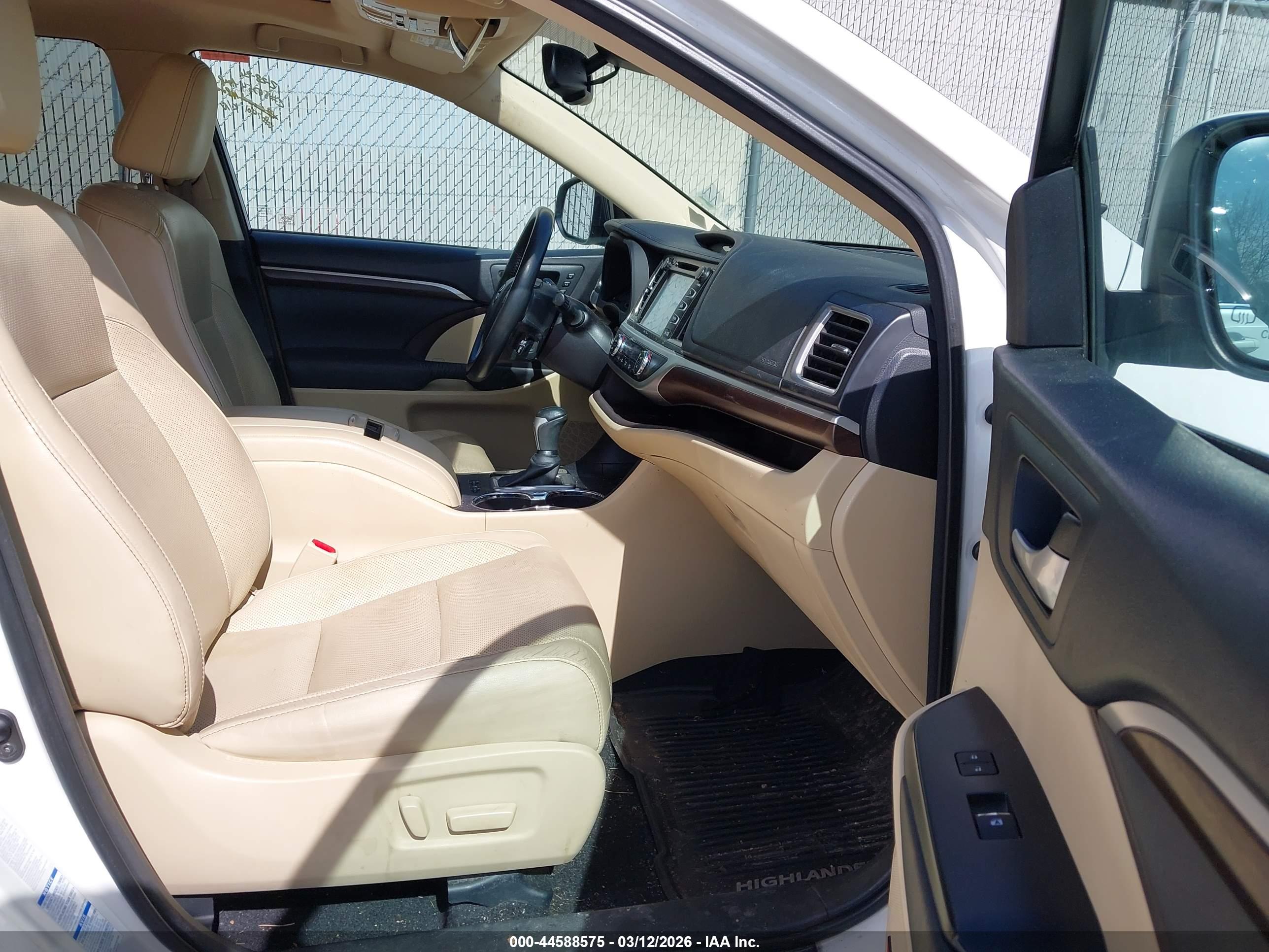TOYOTA HIGHLANDER image 5