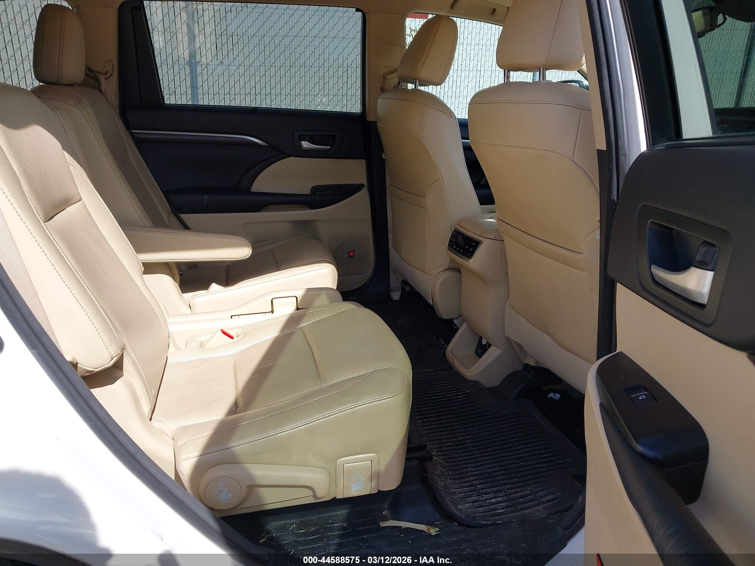 TOYOTA HIGHLANDER image 8