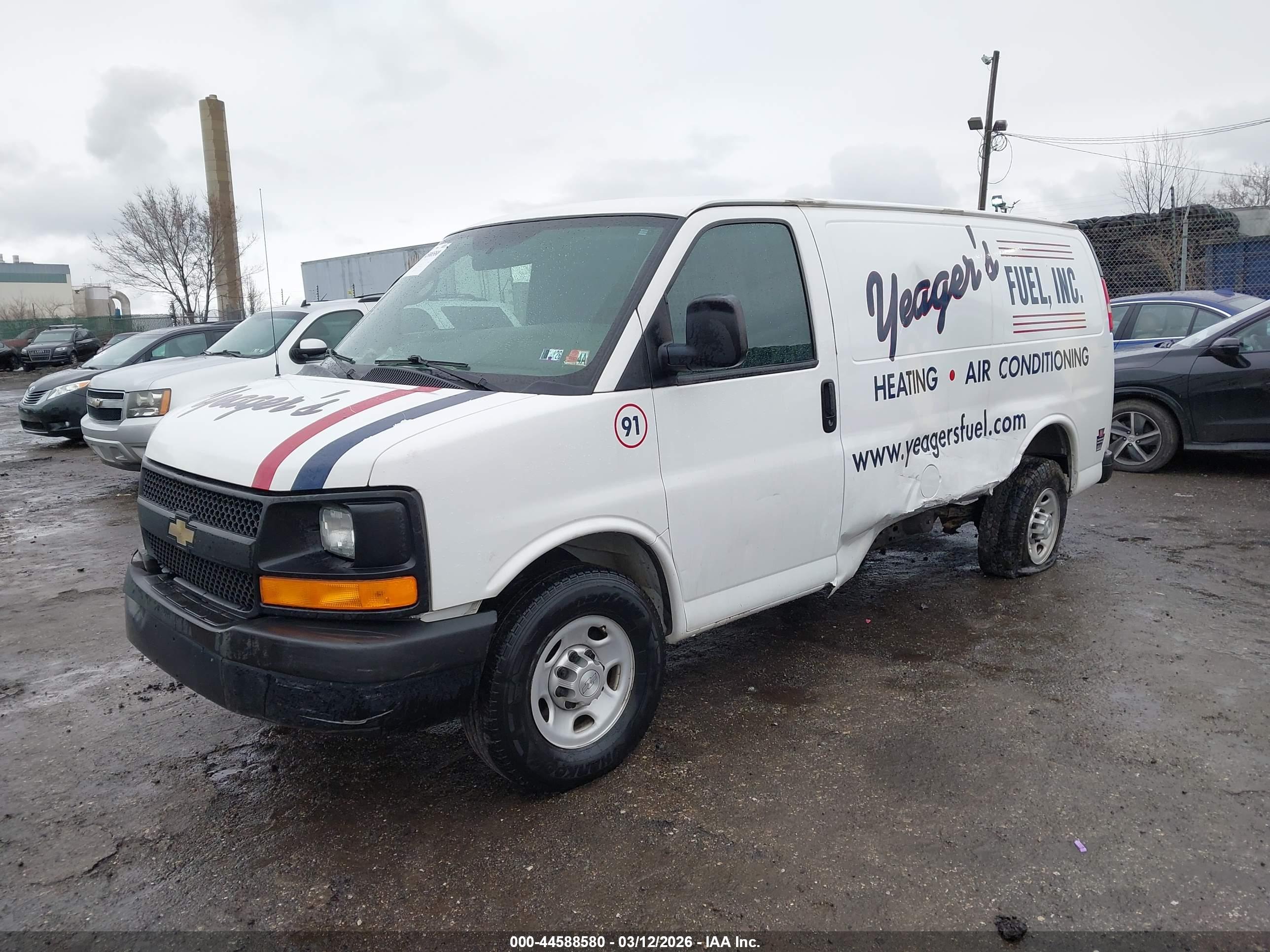 CHEVROLET EXPRESS image 2