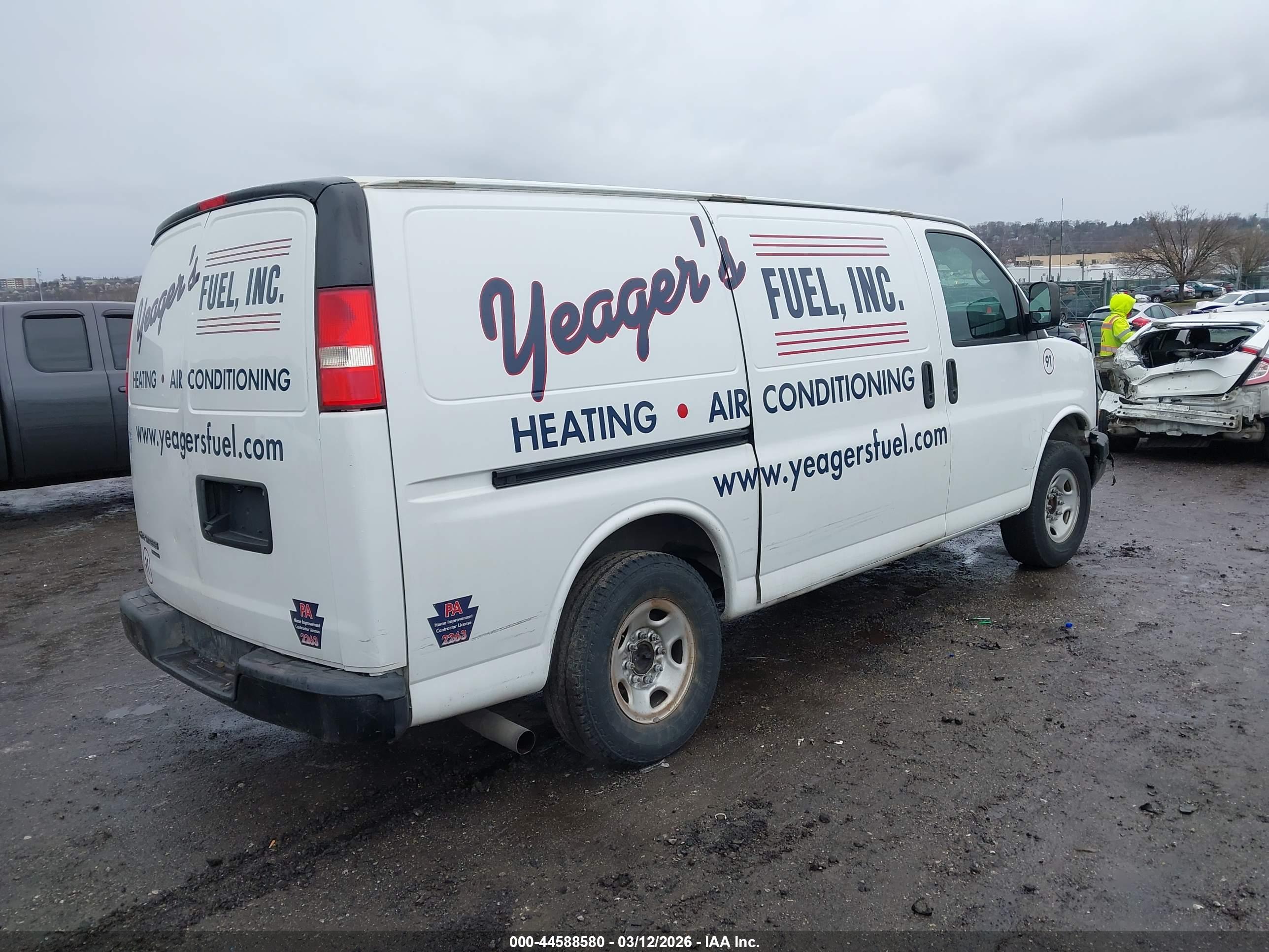 CHEVROLET EXPRESS image 4