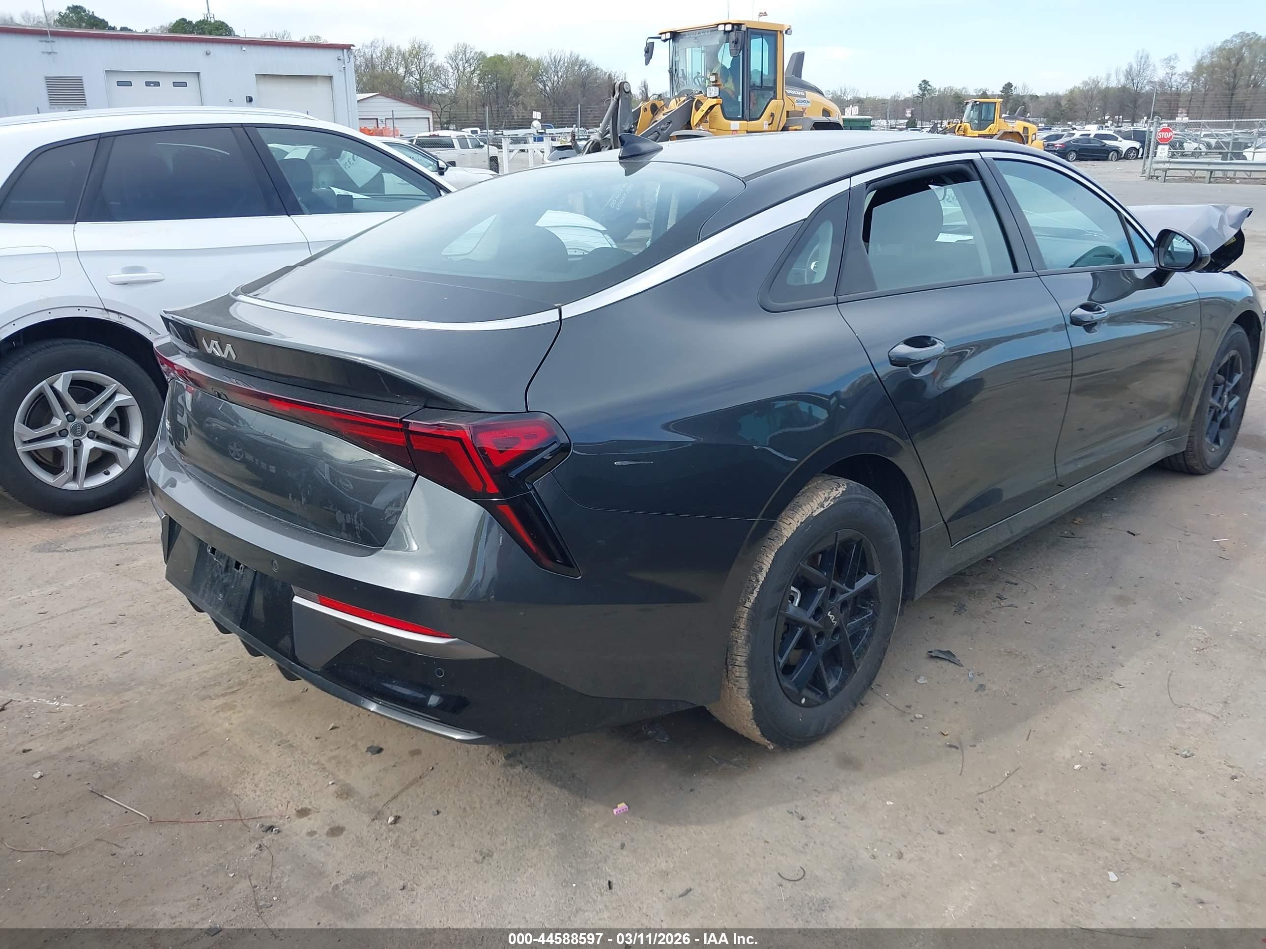 KIA K5 image 4