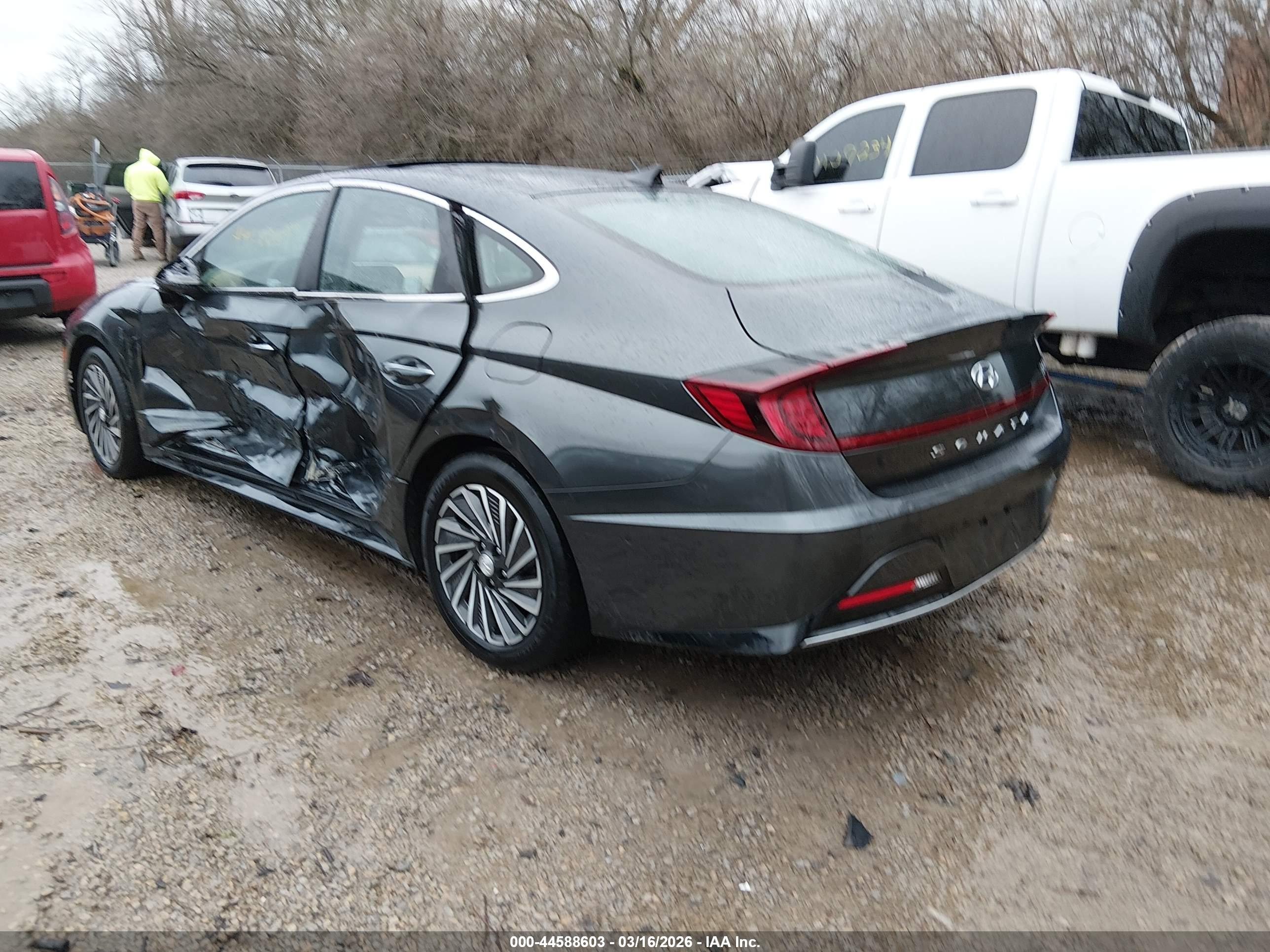 HYUNDAI SONATA image 3
