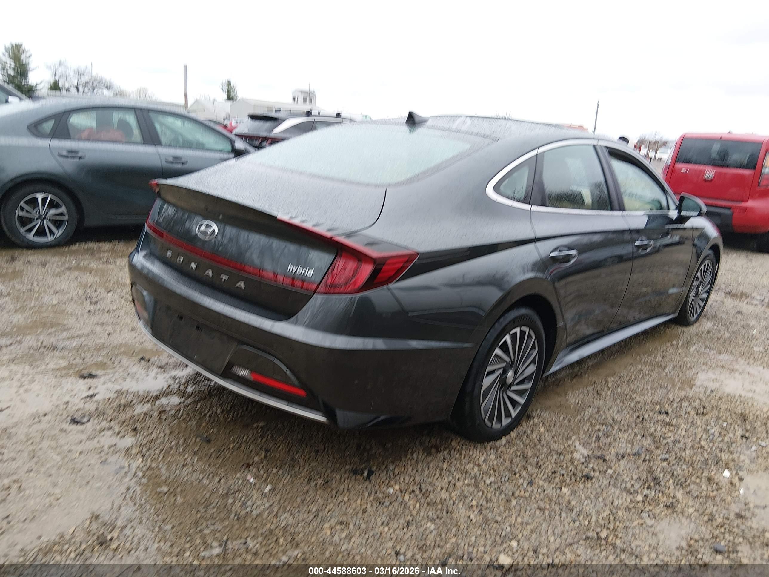HYUNDAI SONATA image 4