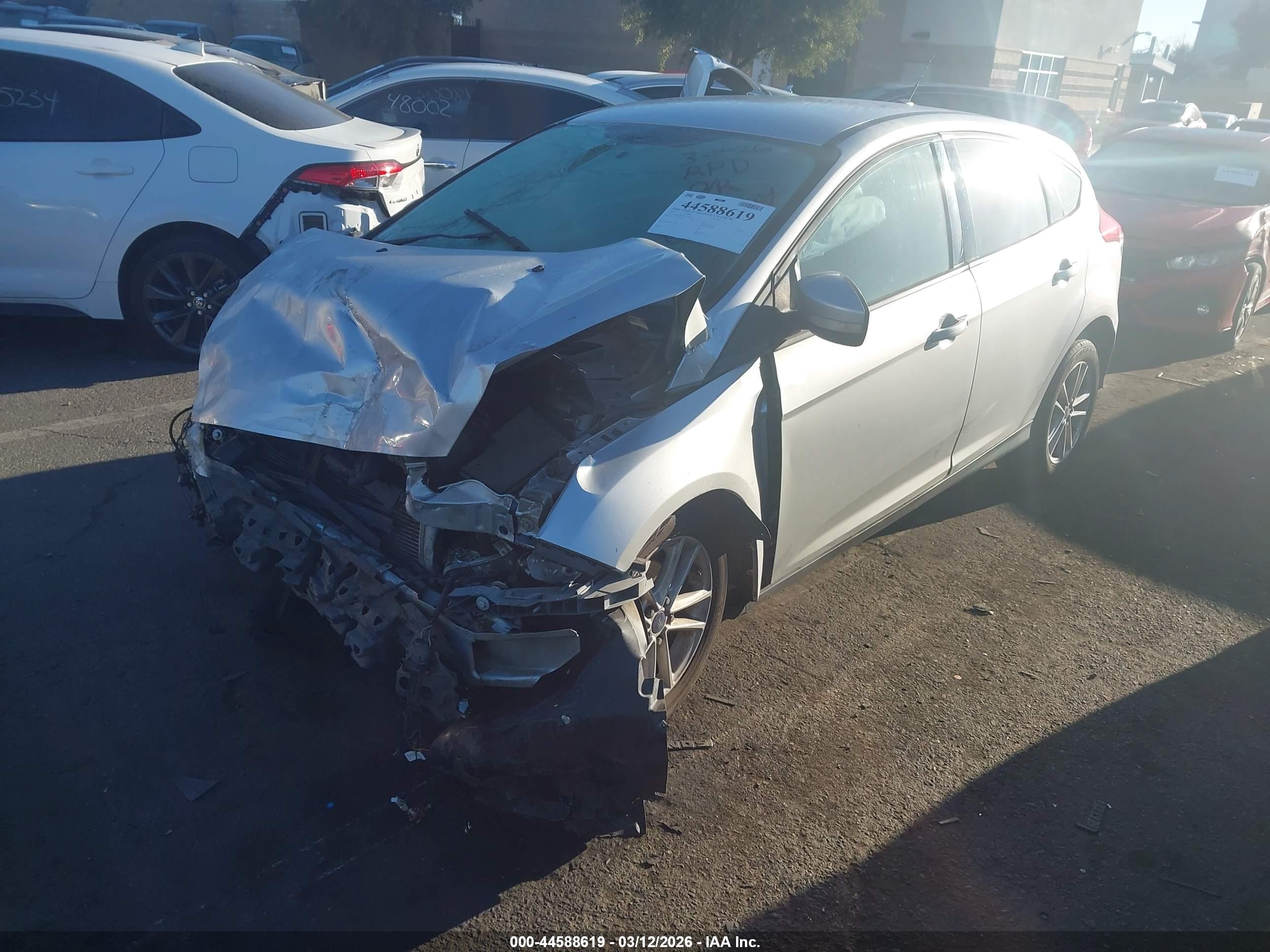 FORD FOCUS image 2
