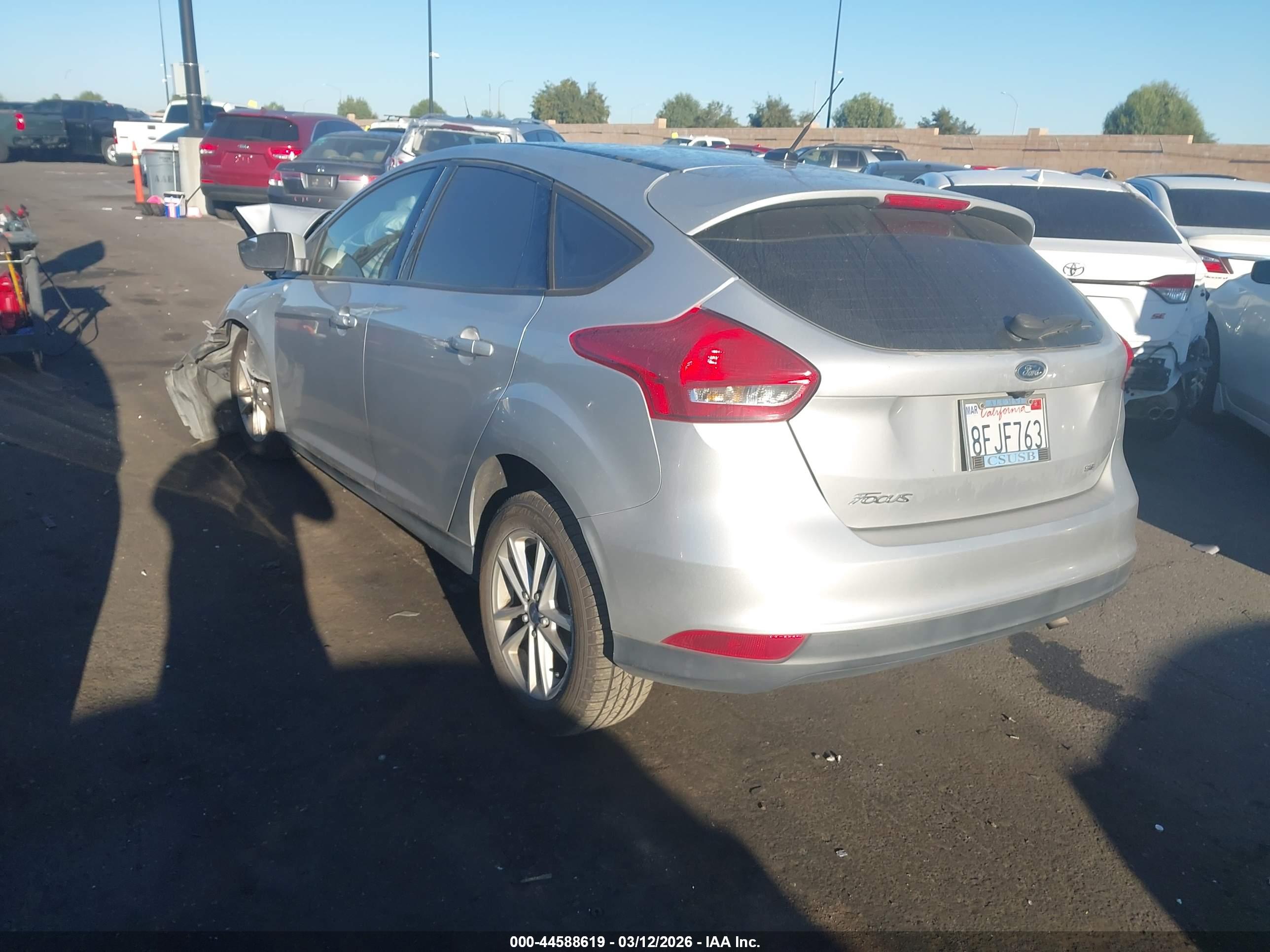FORD FOCUS image 3