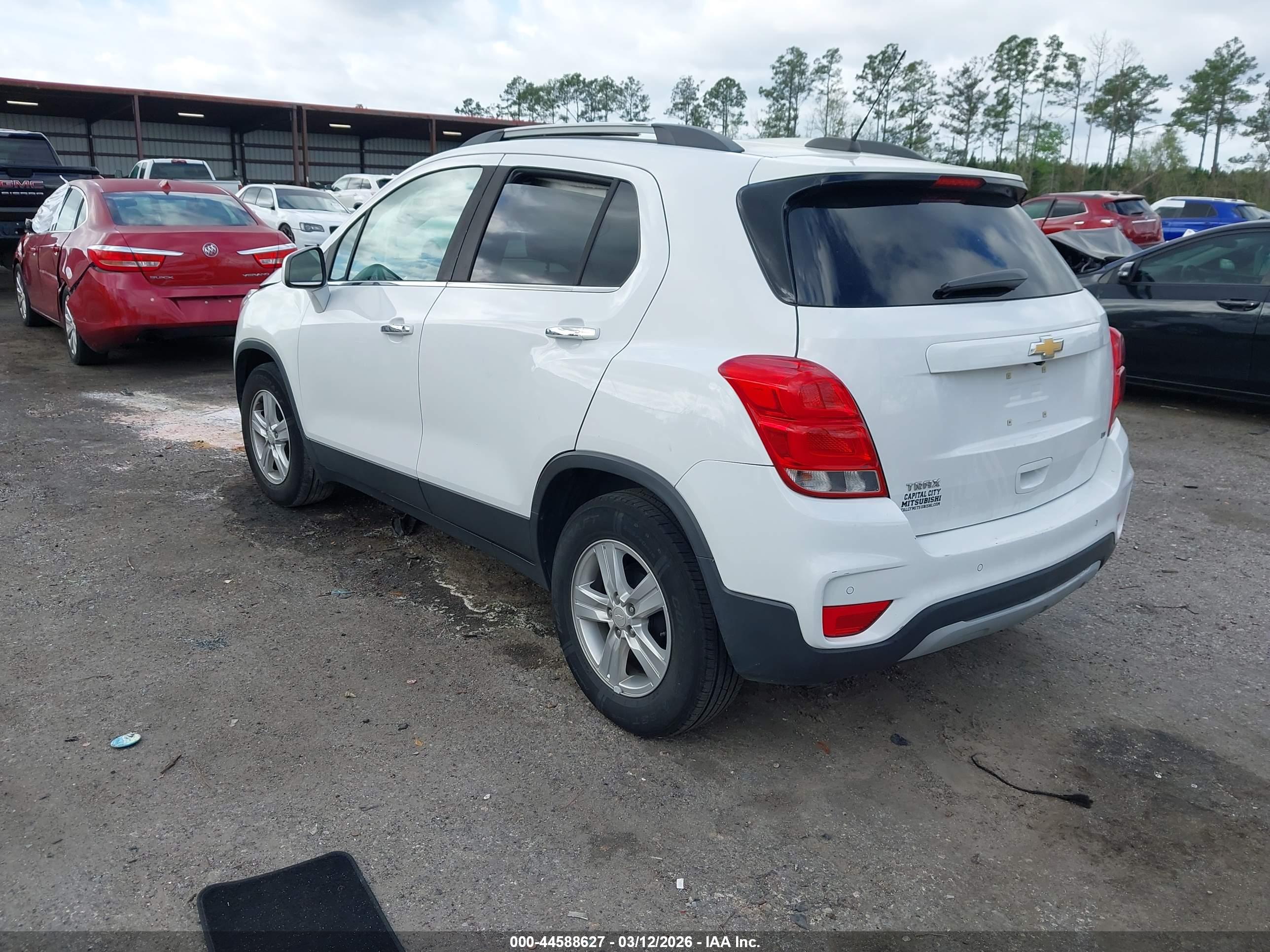 CHEVROLET TRAX image 3