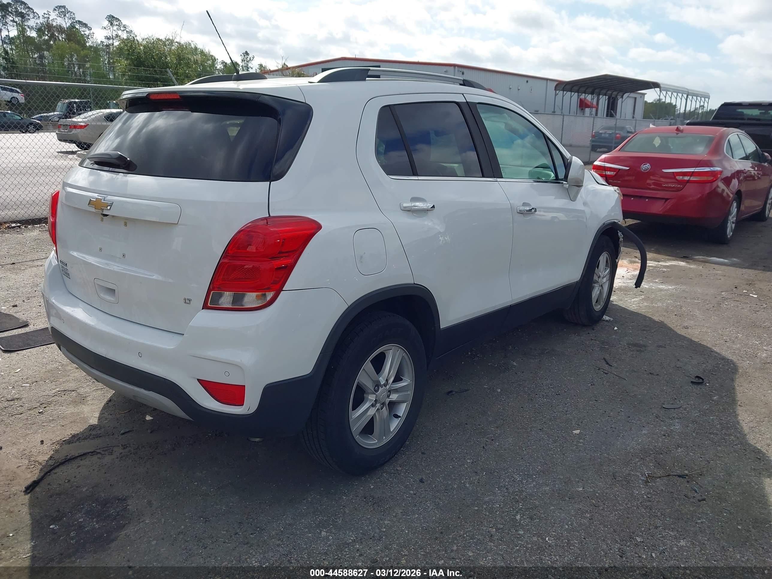 CHEVROLET TRAX image 4
