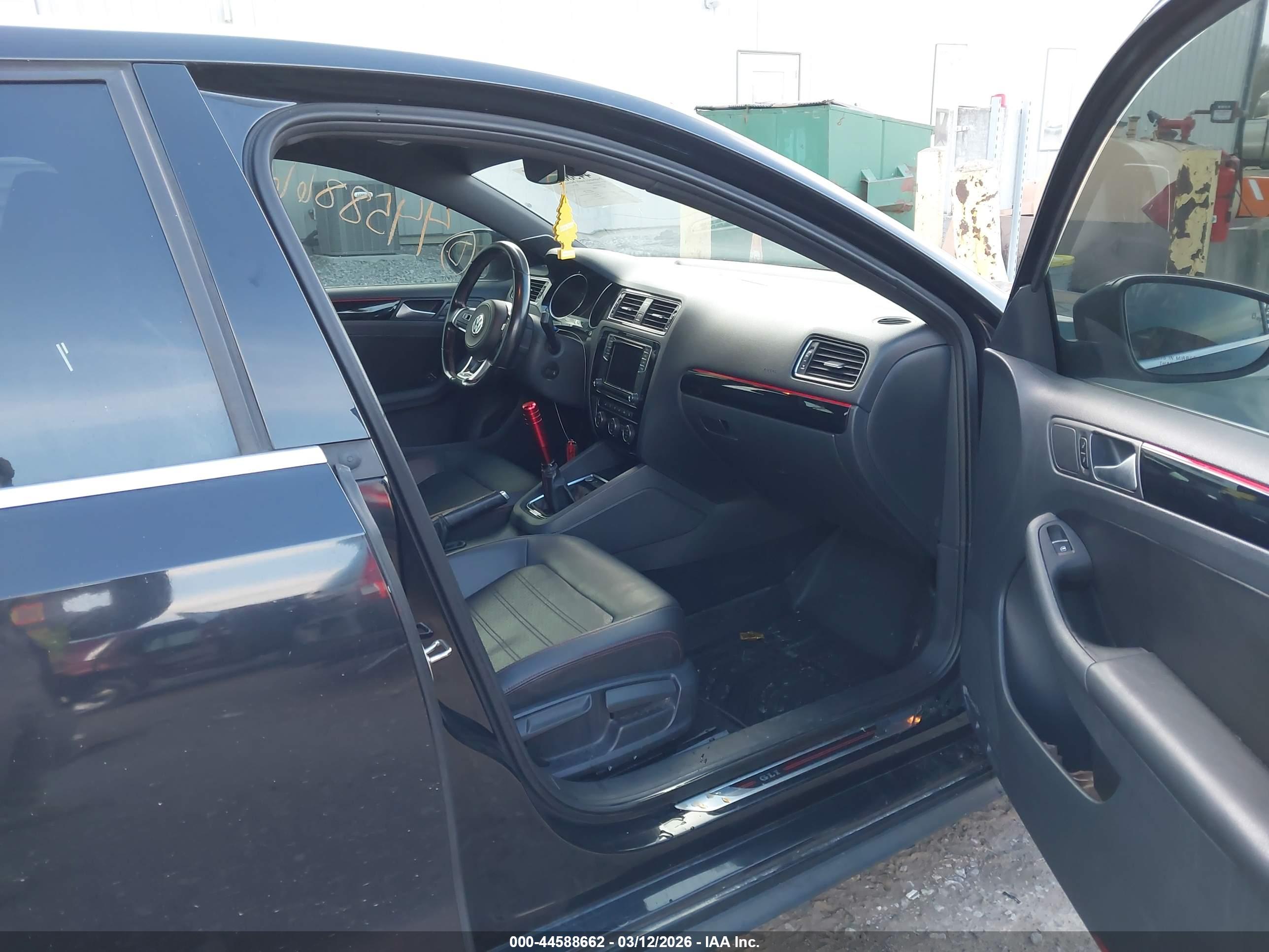 VOLKSWAGEN JETTA image 5