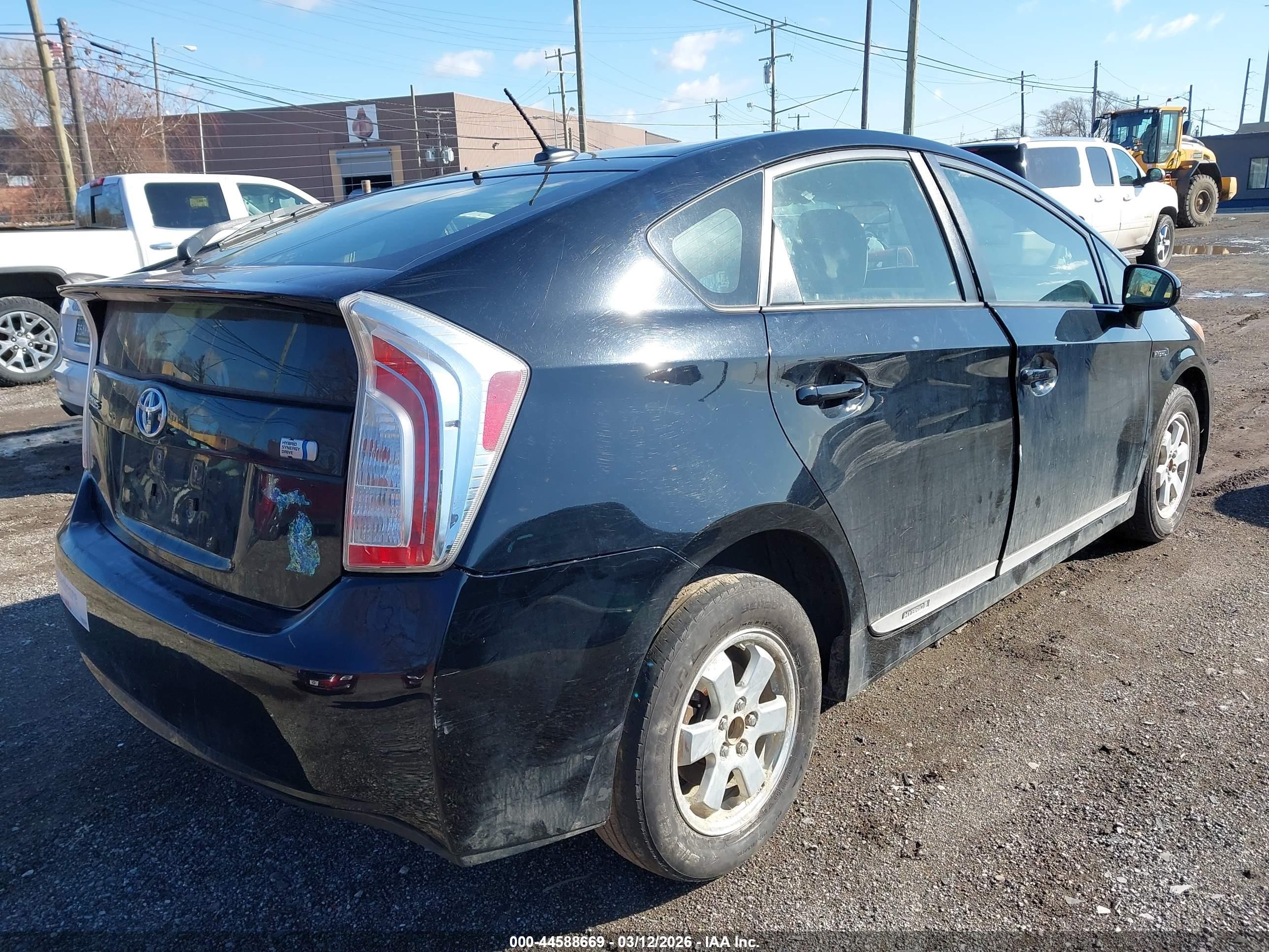 TOYOTA PRIUS image 4
