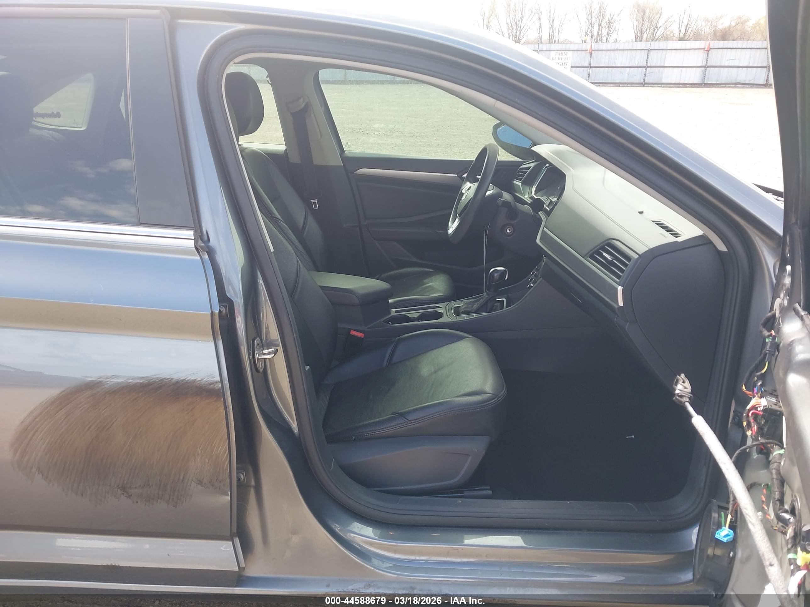 VOLKSWAGEN JETTA image 5