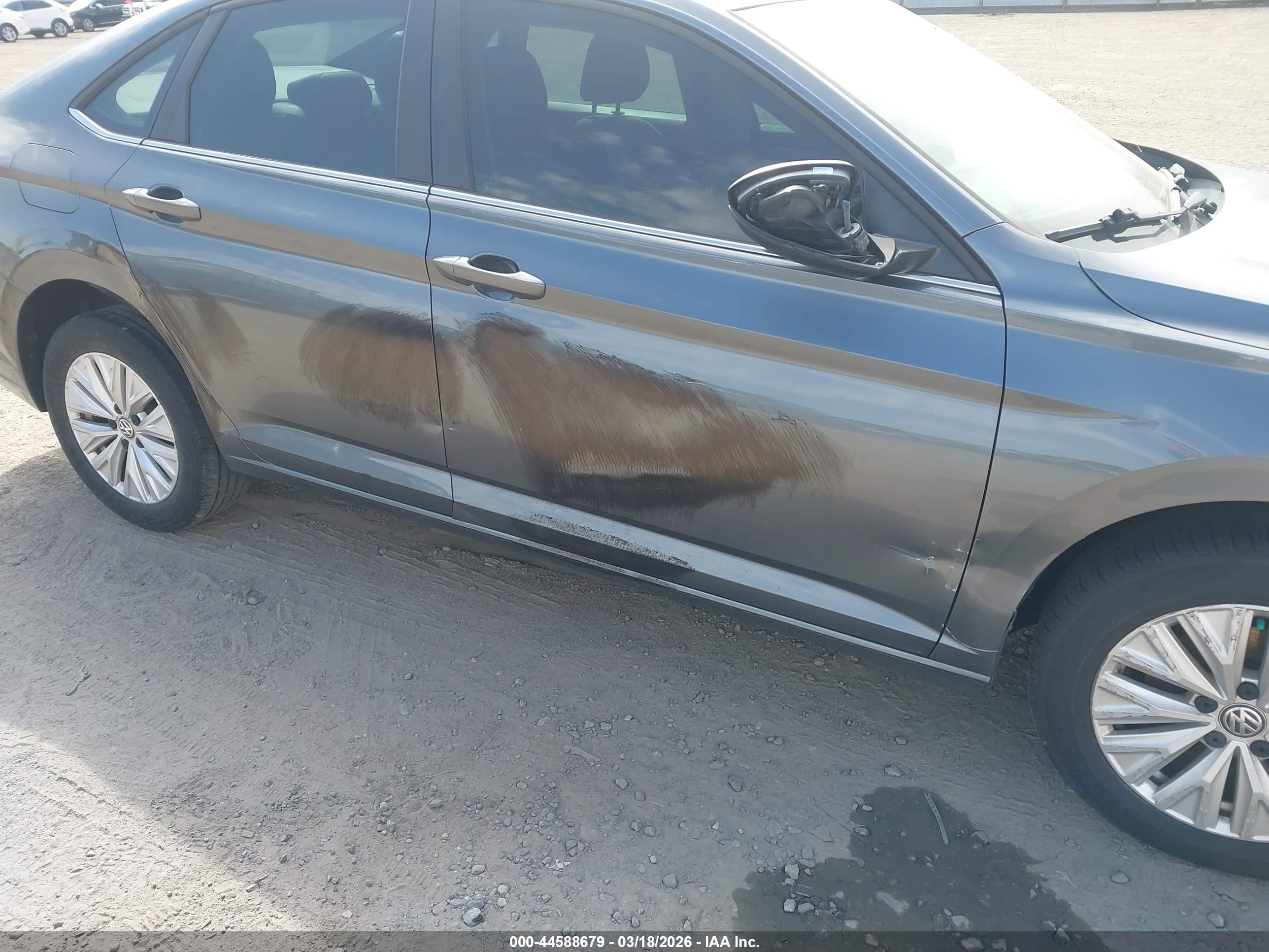VOLKSWAGEN JETTA image 6
