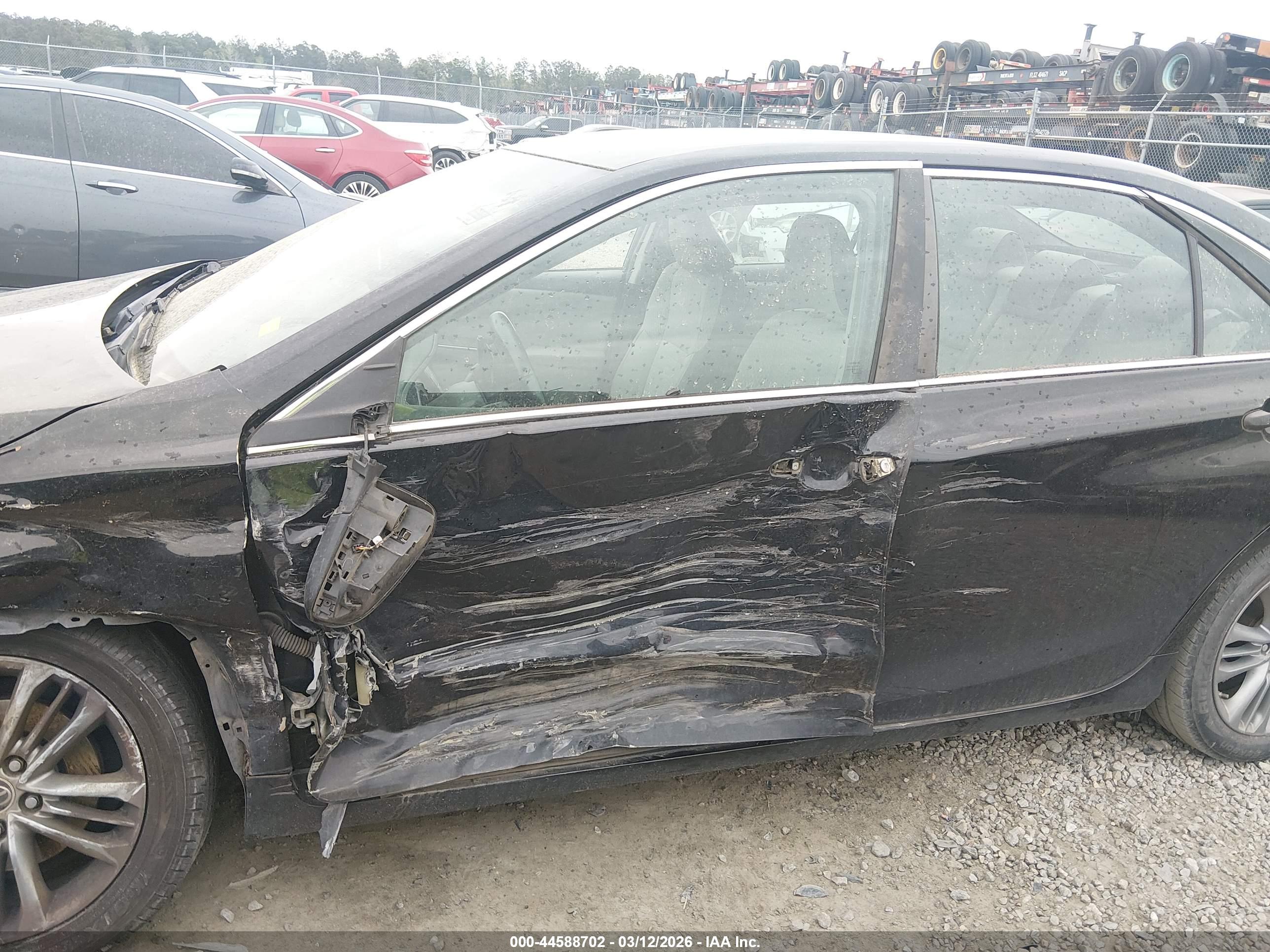TOYOTA CAMRY image 6