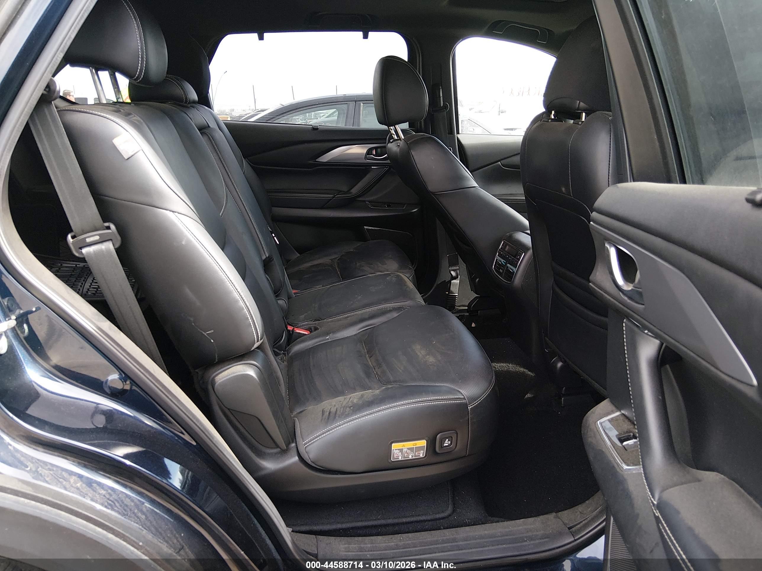 MAZDA CX-9 image 8