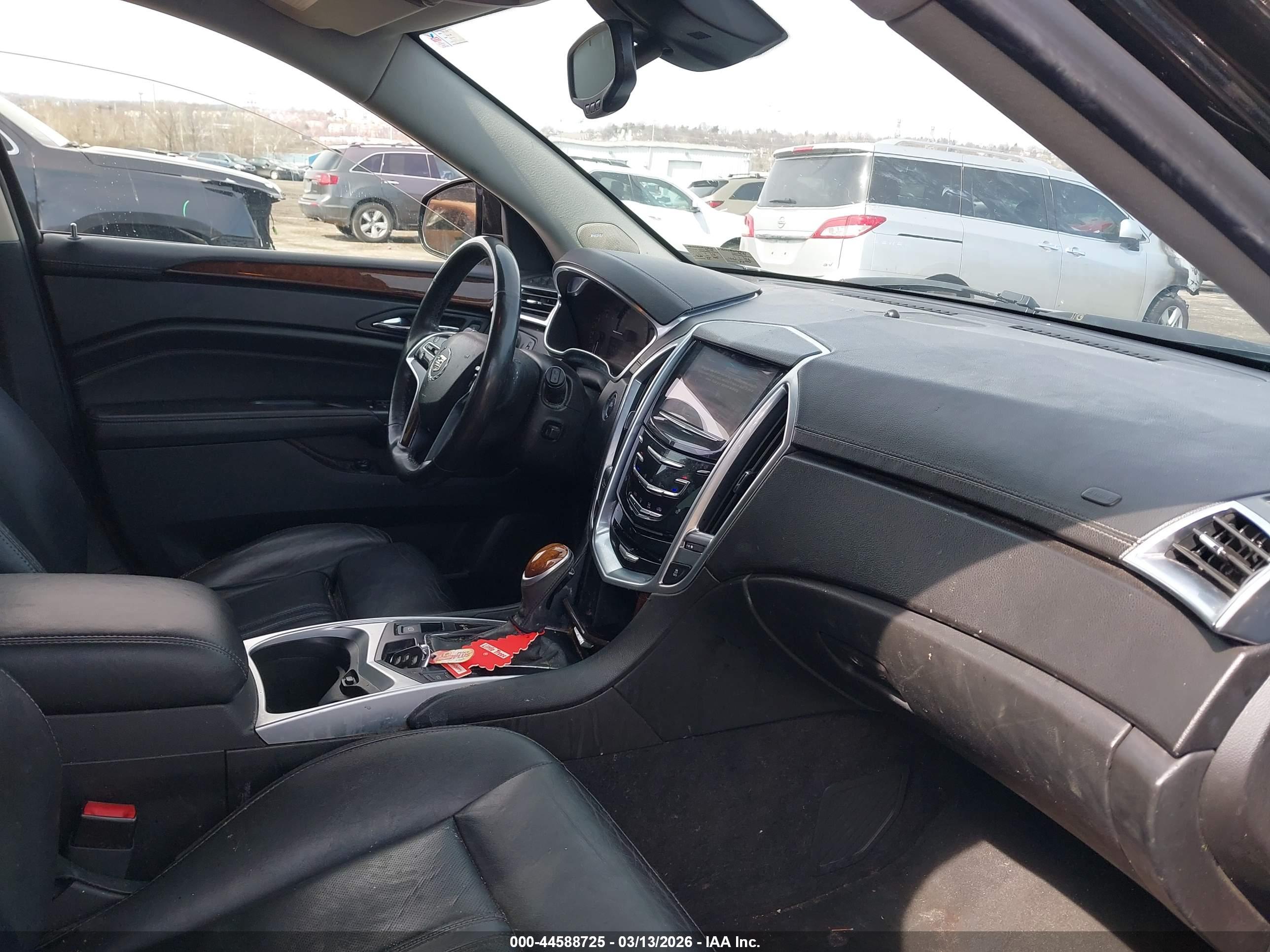CADILLAC SRX image 5