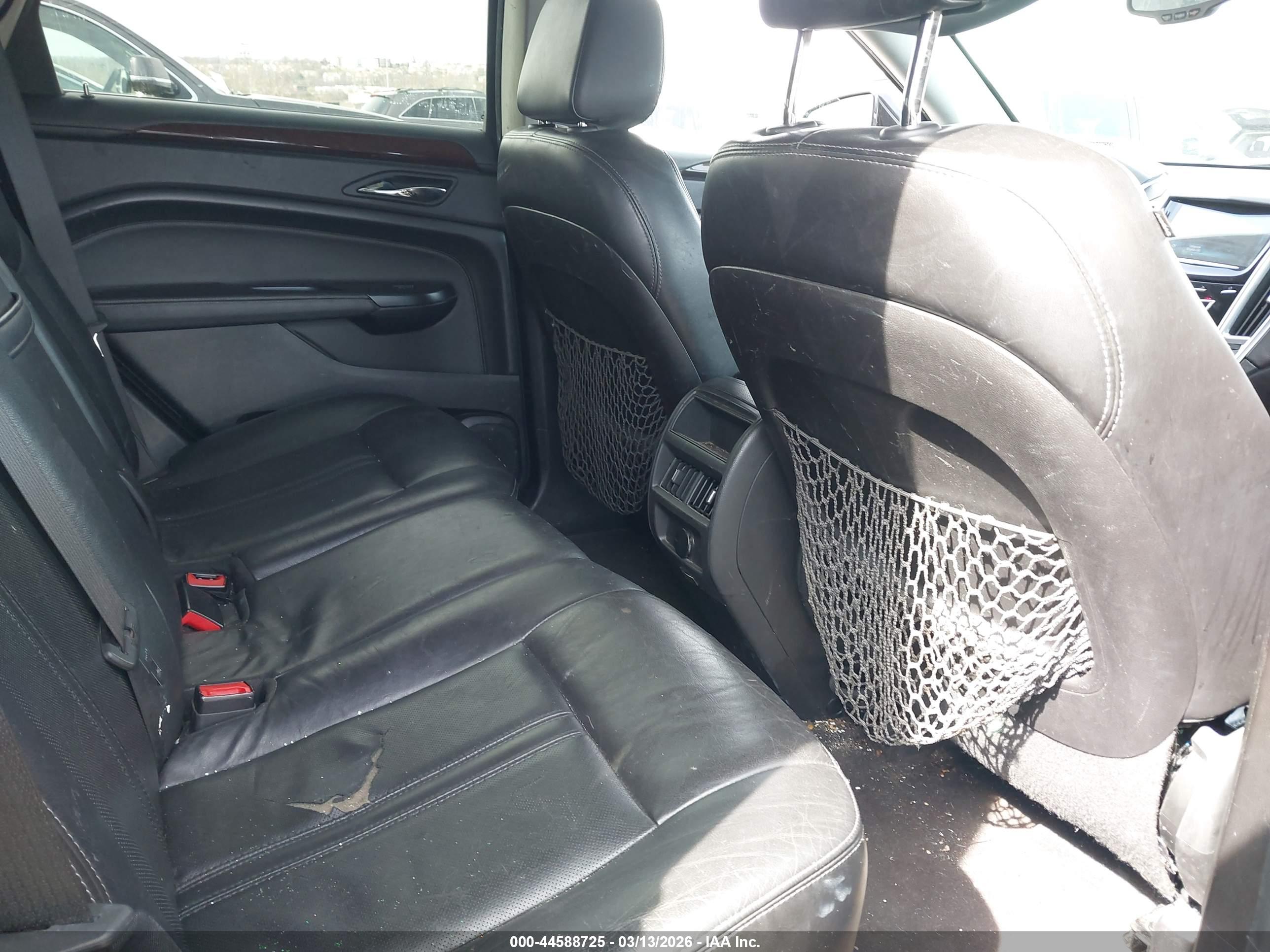 CADILLAC SRX image 8