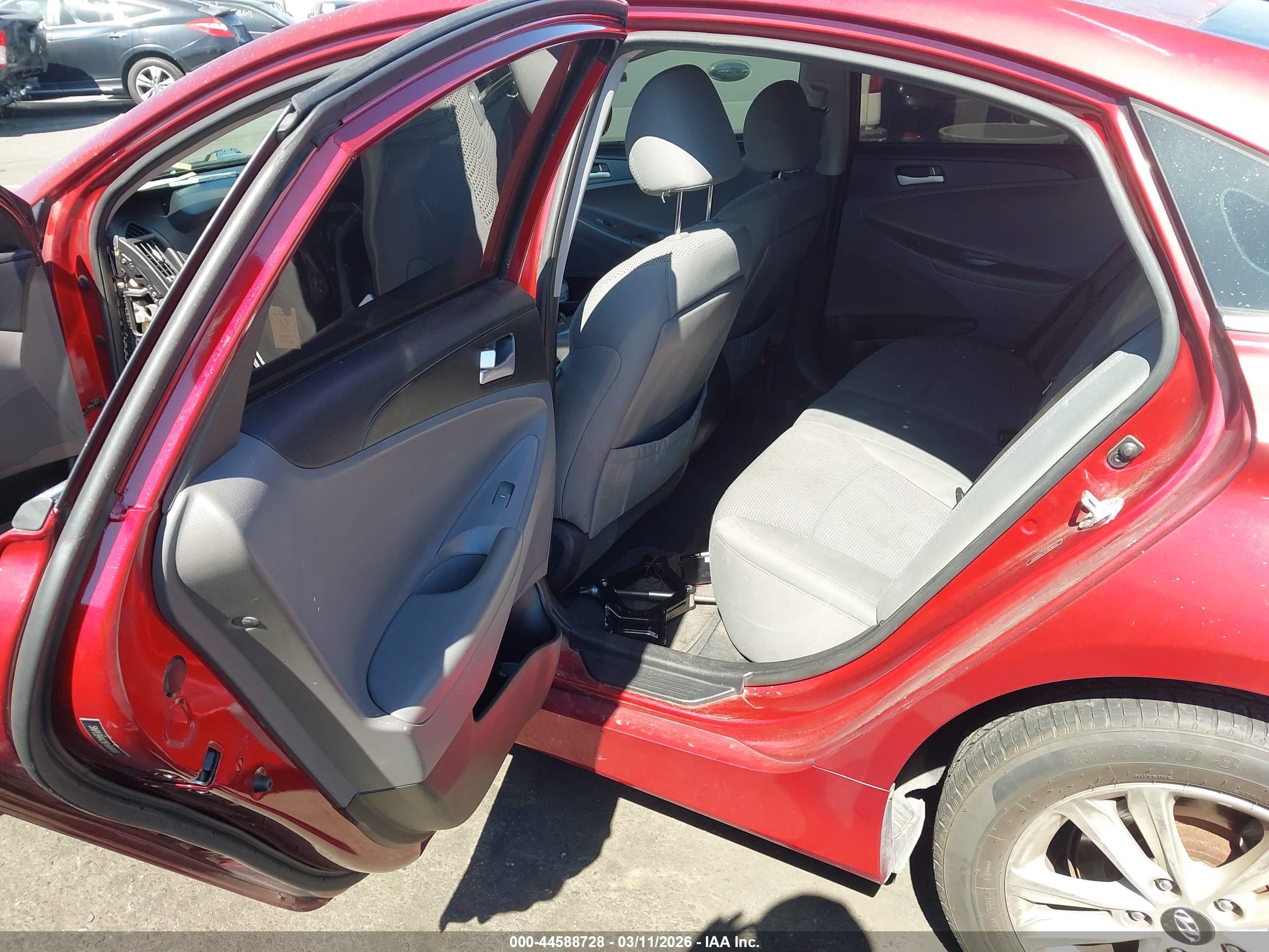 HYUNDAI SONATA image 8