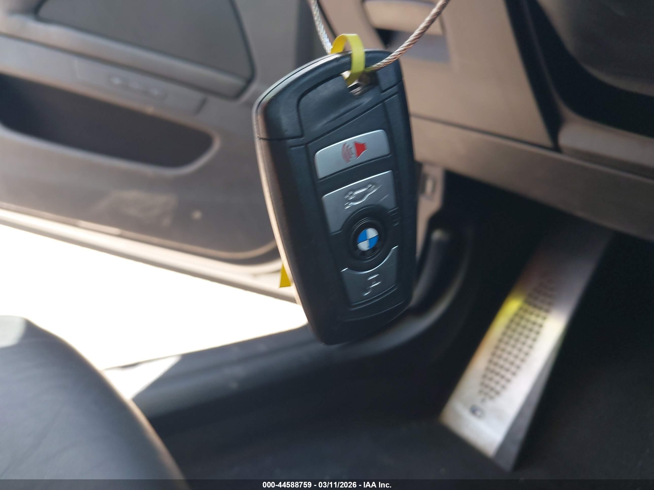 BMW 550I image 11