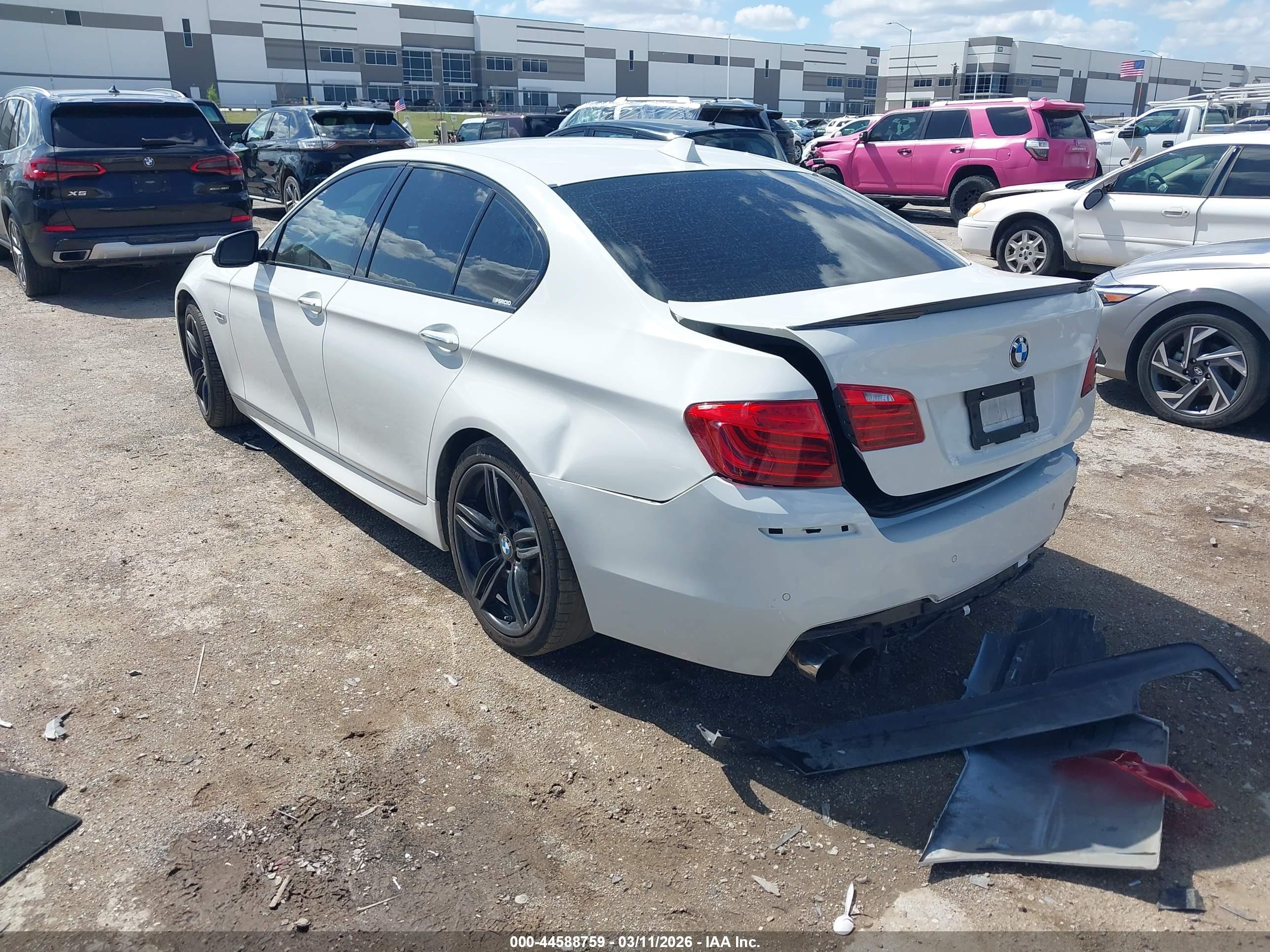 BMW 550I image 3