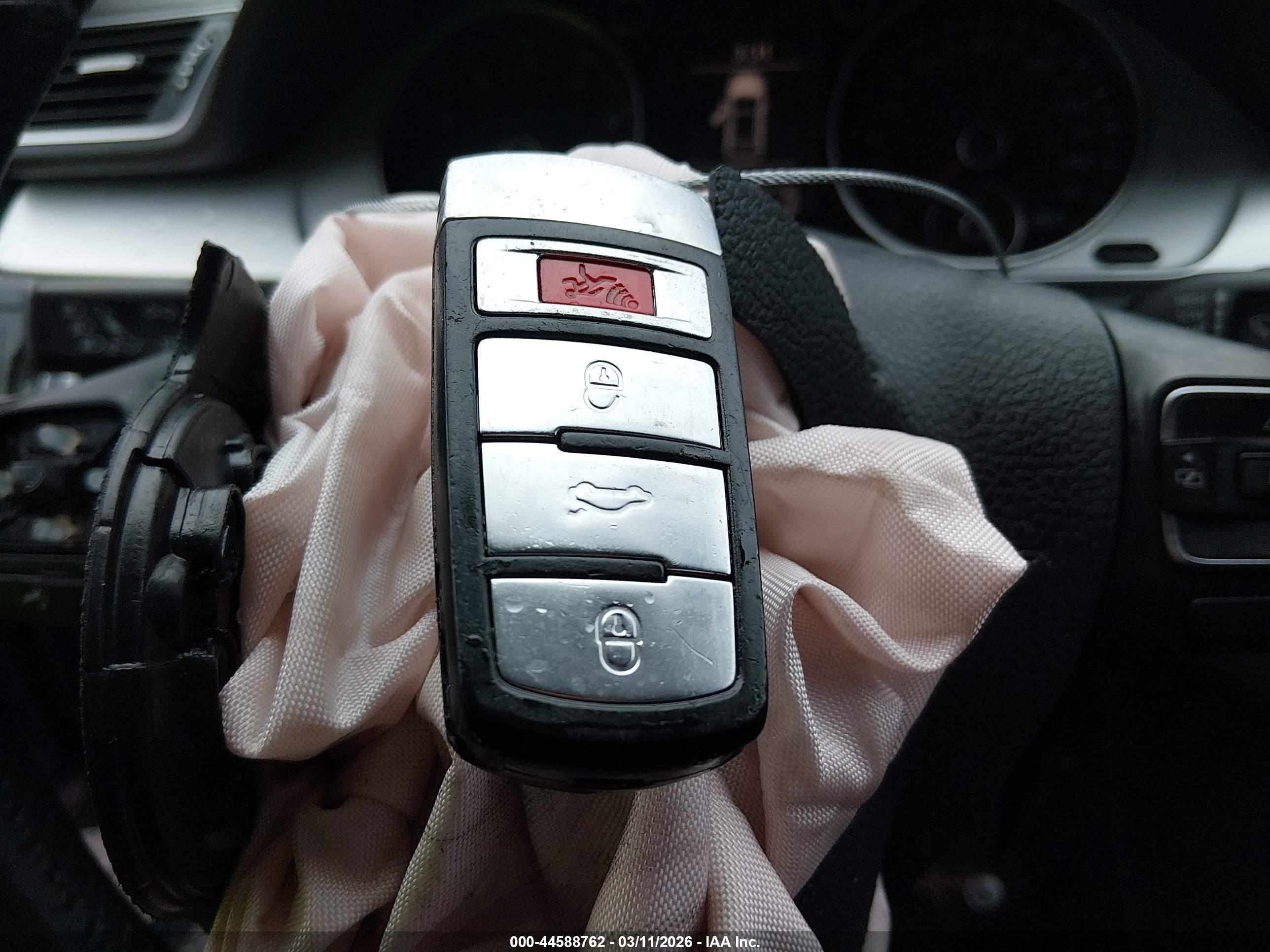VOLKSWAGEN CC image 11