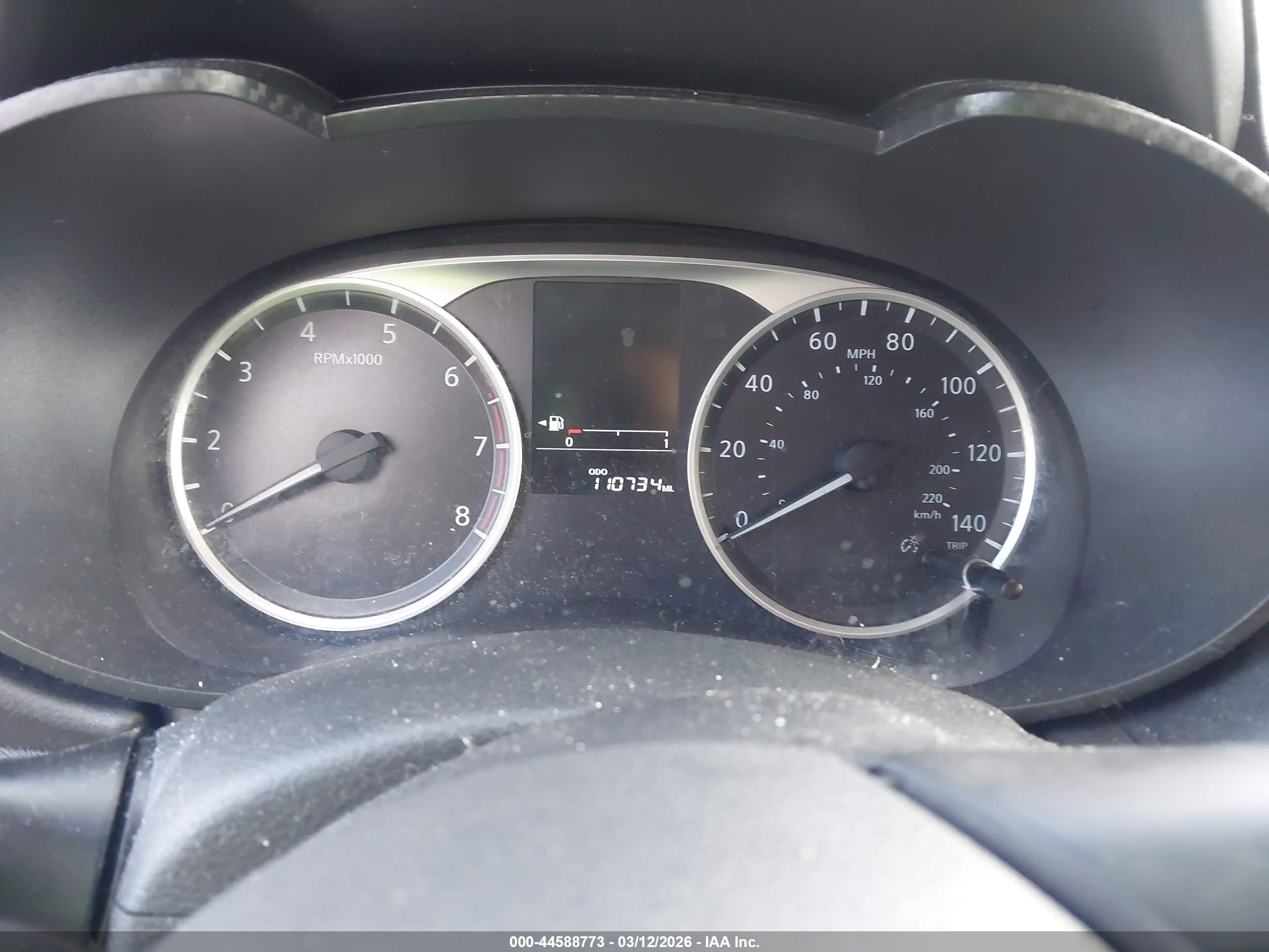 NISSAN VERSA image 7