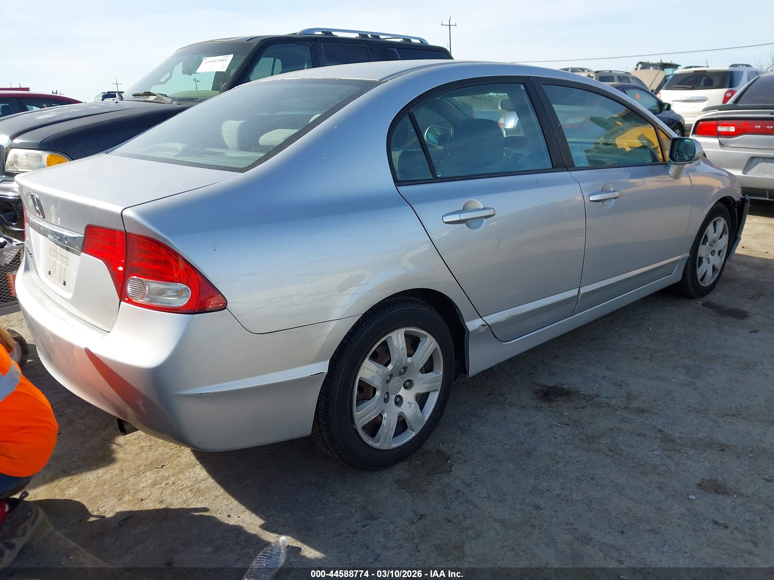 HONDA CIVIC image 4
