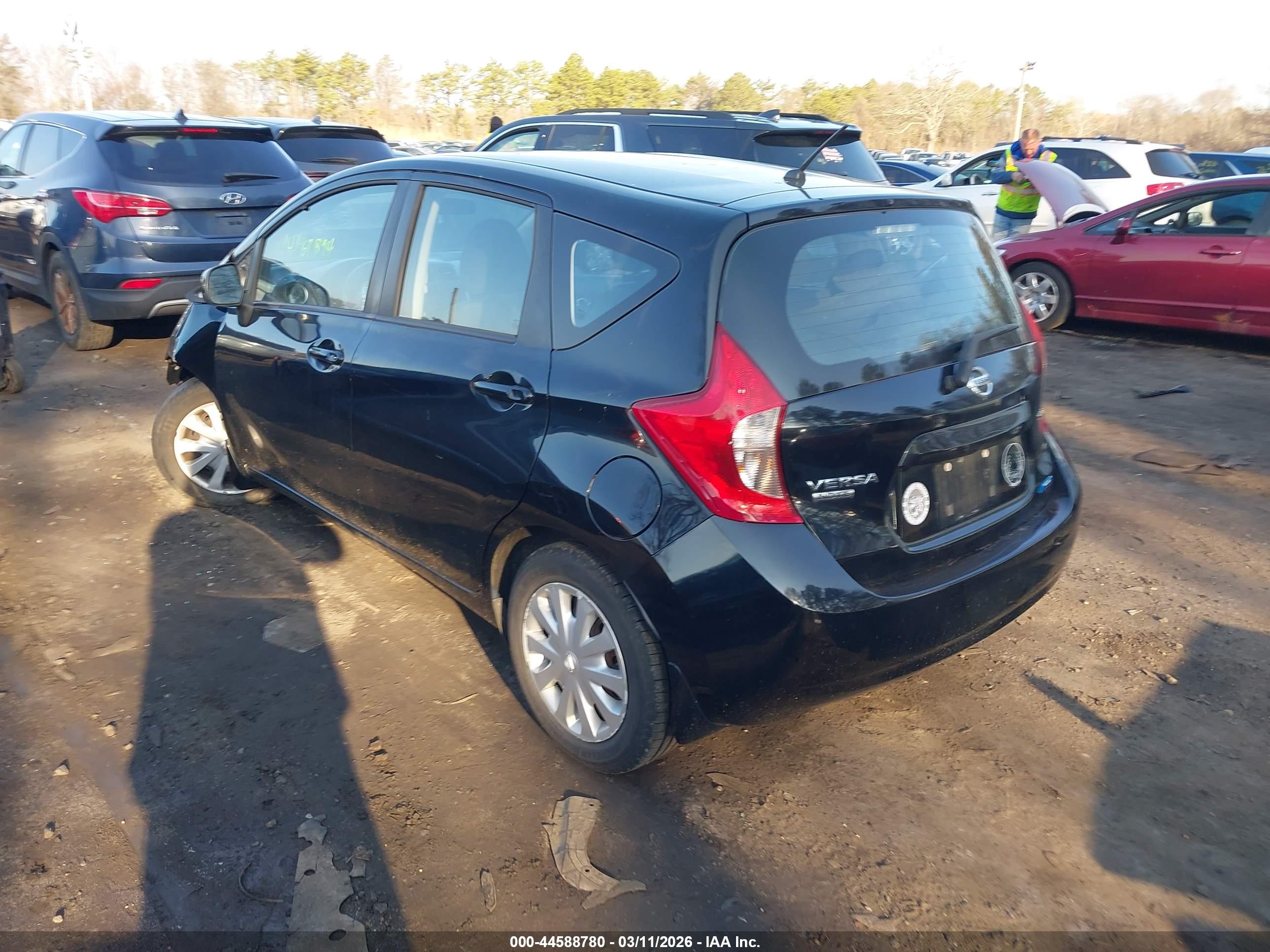 NISSAN VERSA image 3