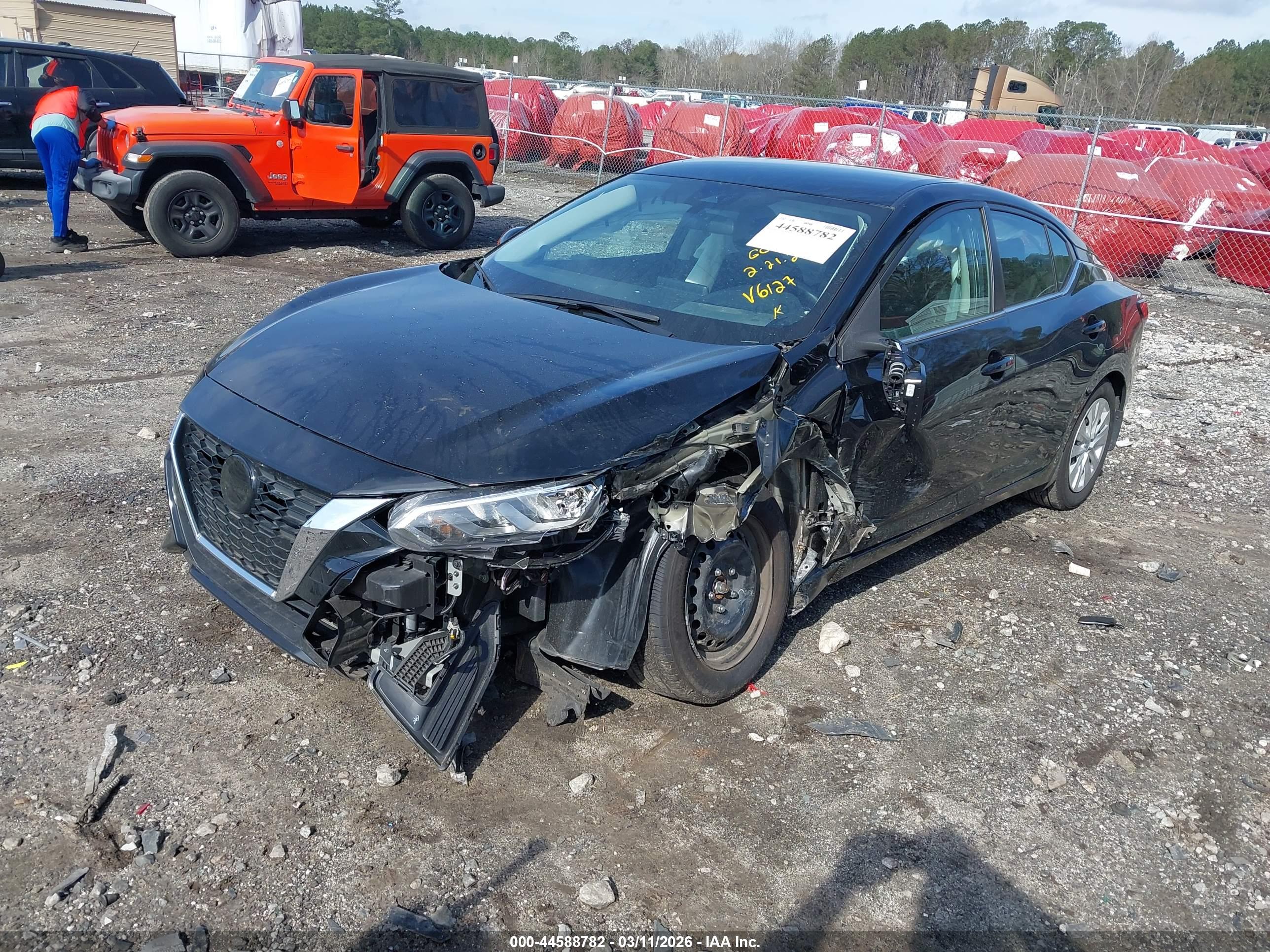 NISSAN SENTRA image 2