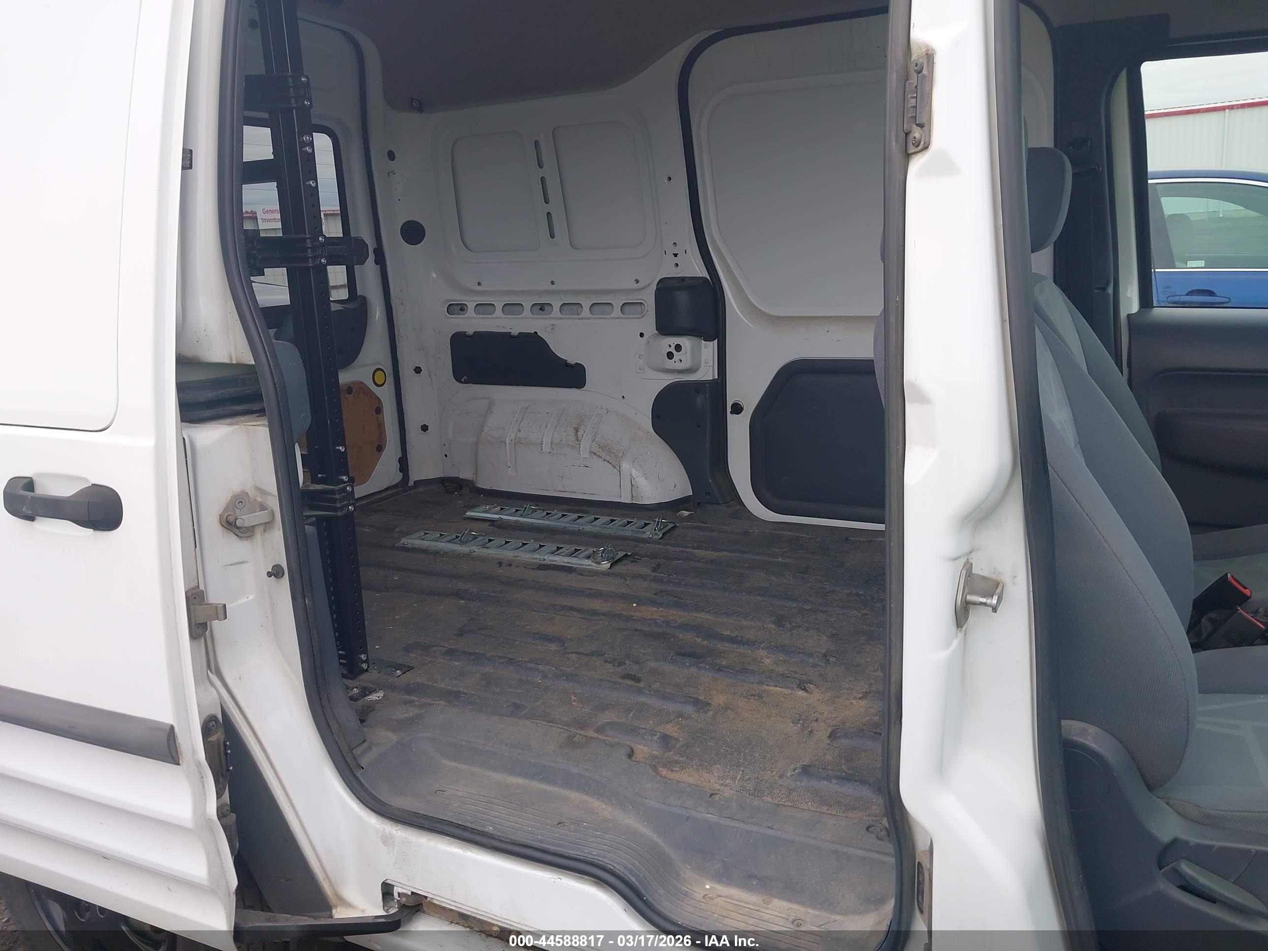 FORD TRANSIT image 8