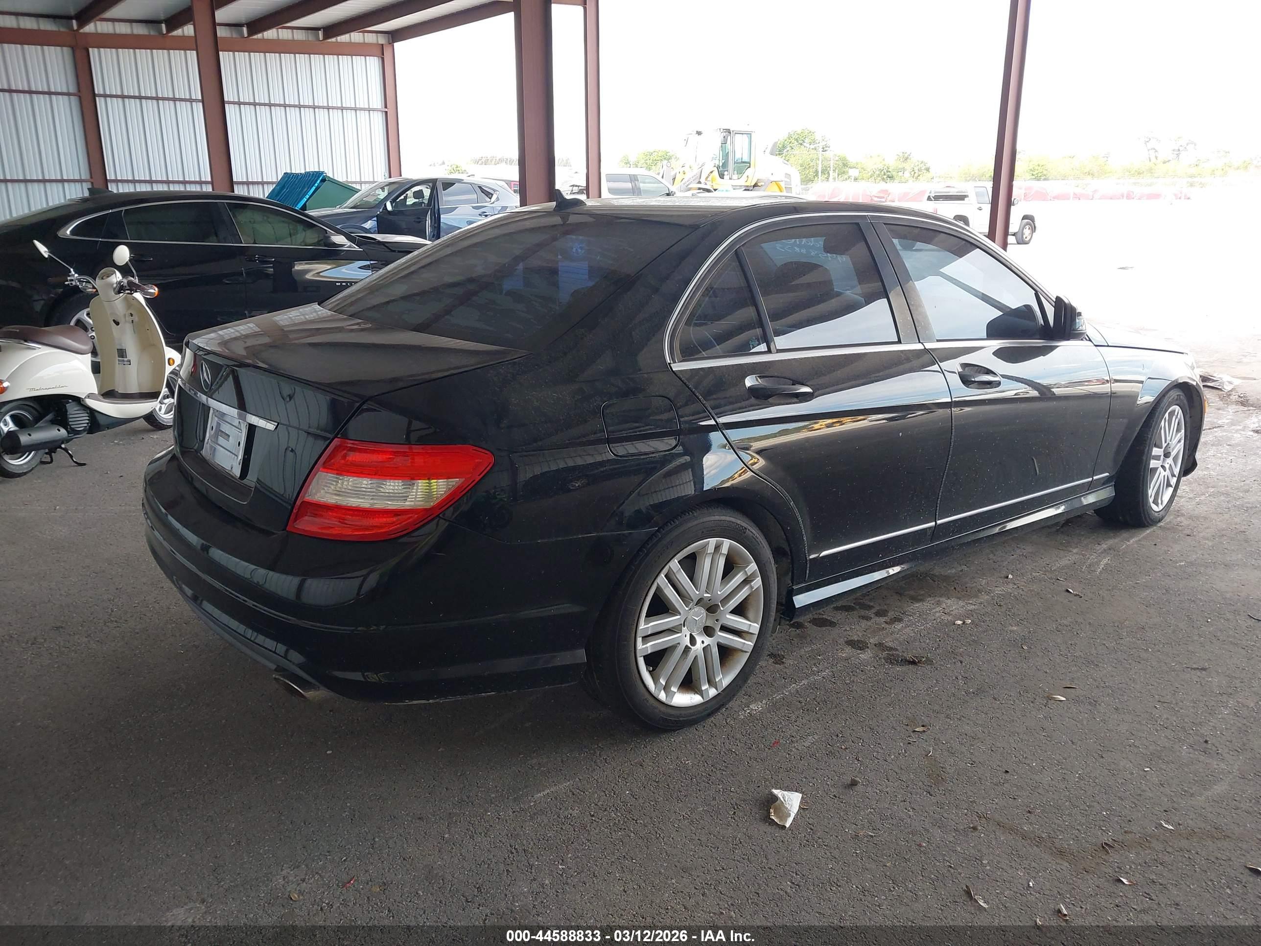 MERCEDES-BENZ C image 4