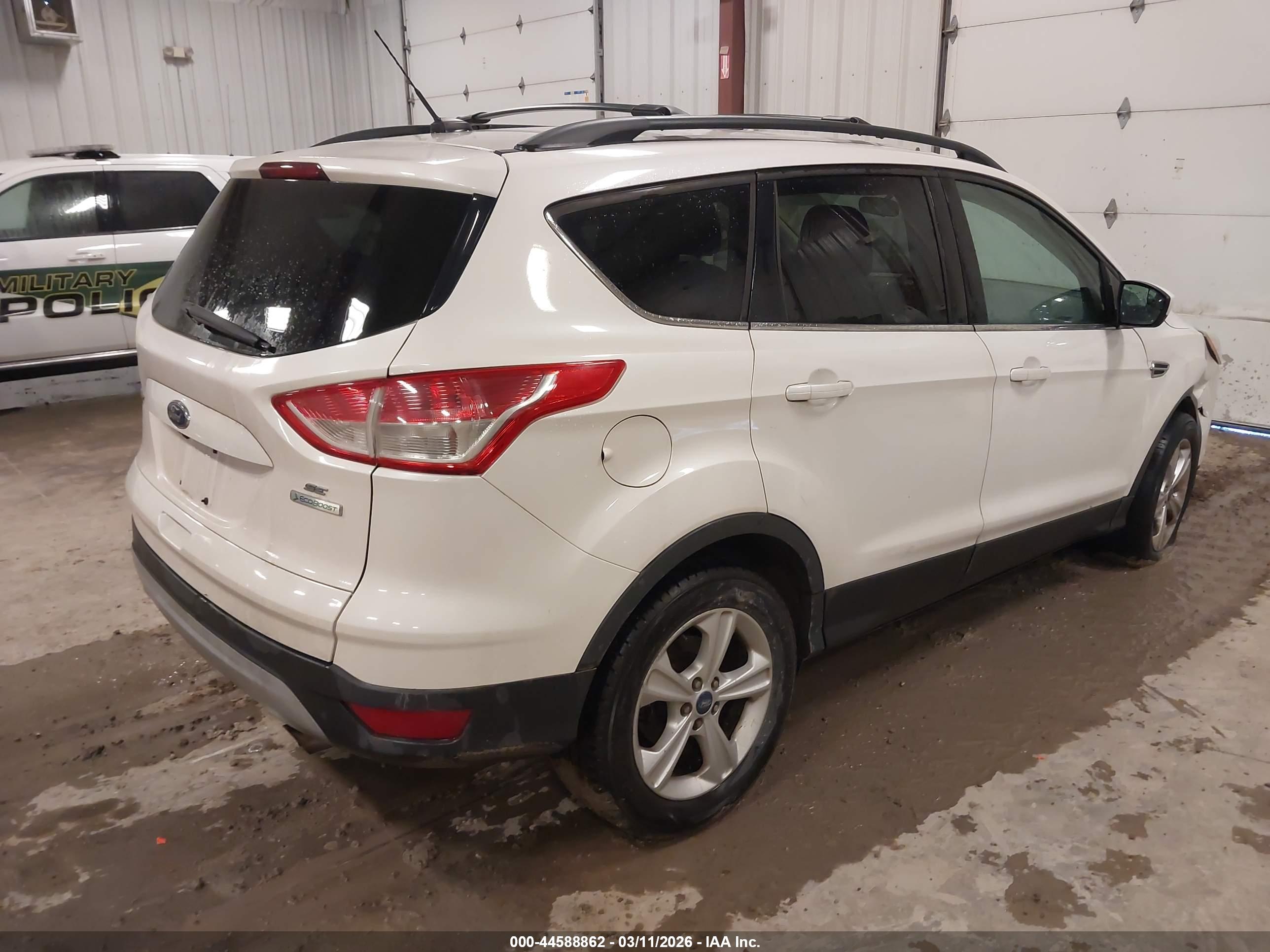 FORD ESCAPE image 4