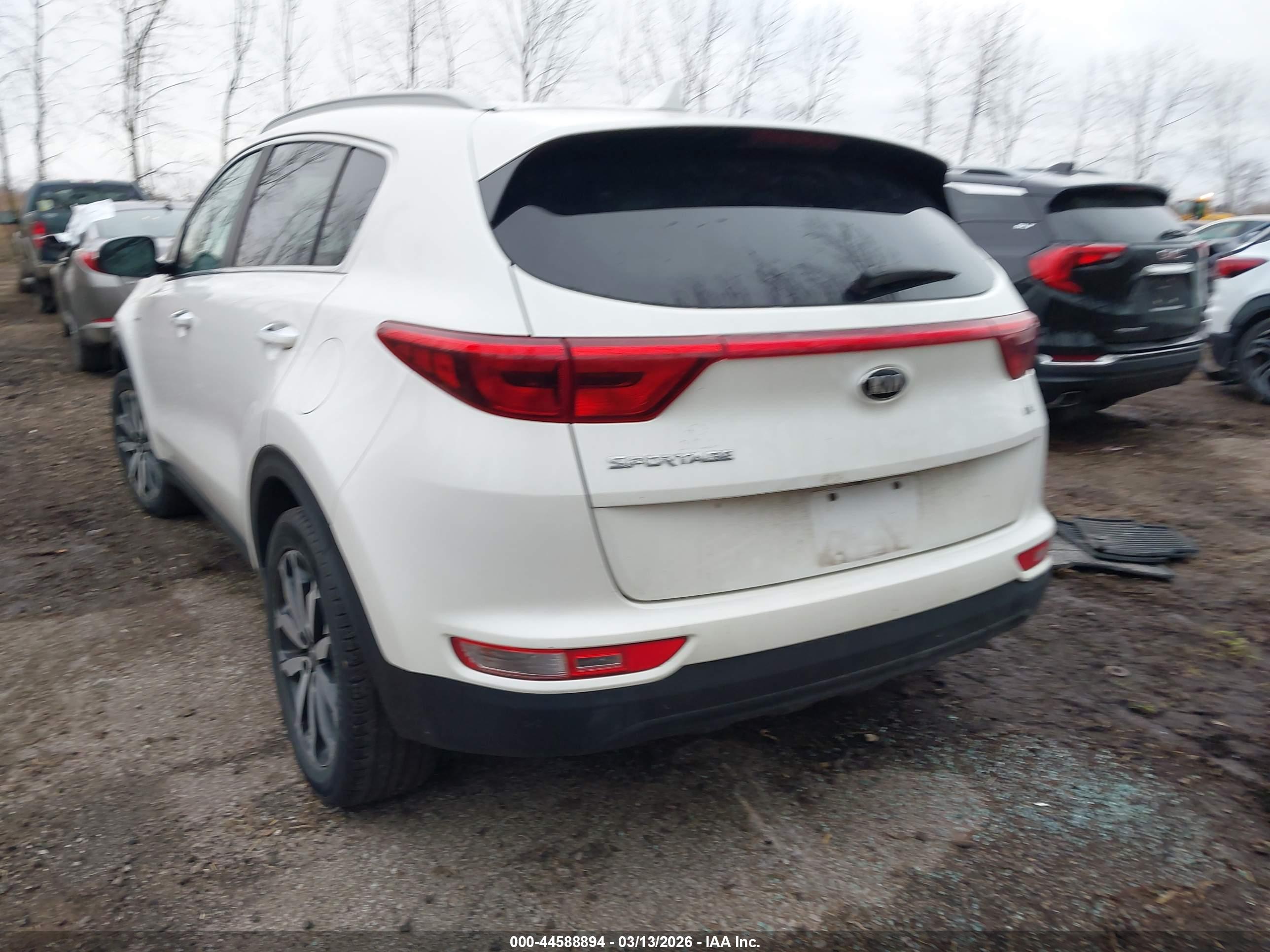 KIA SPORTAGE image 3