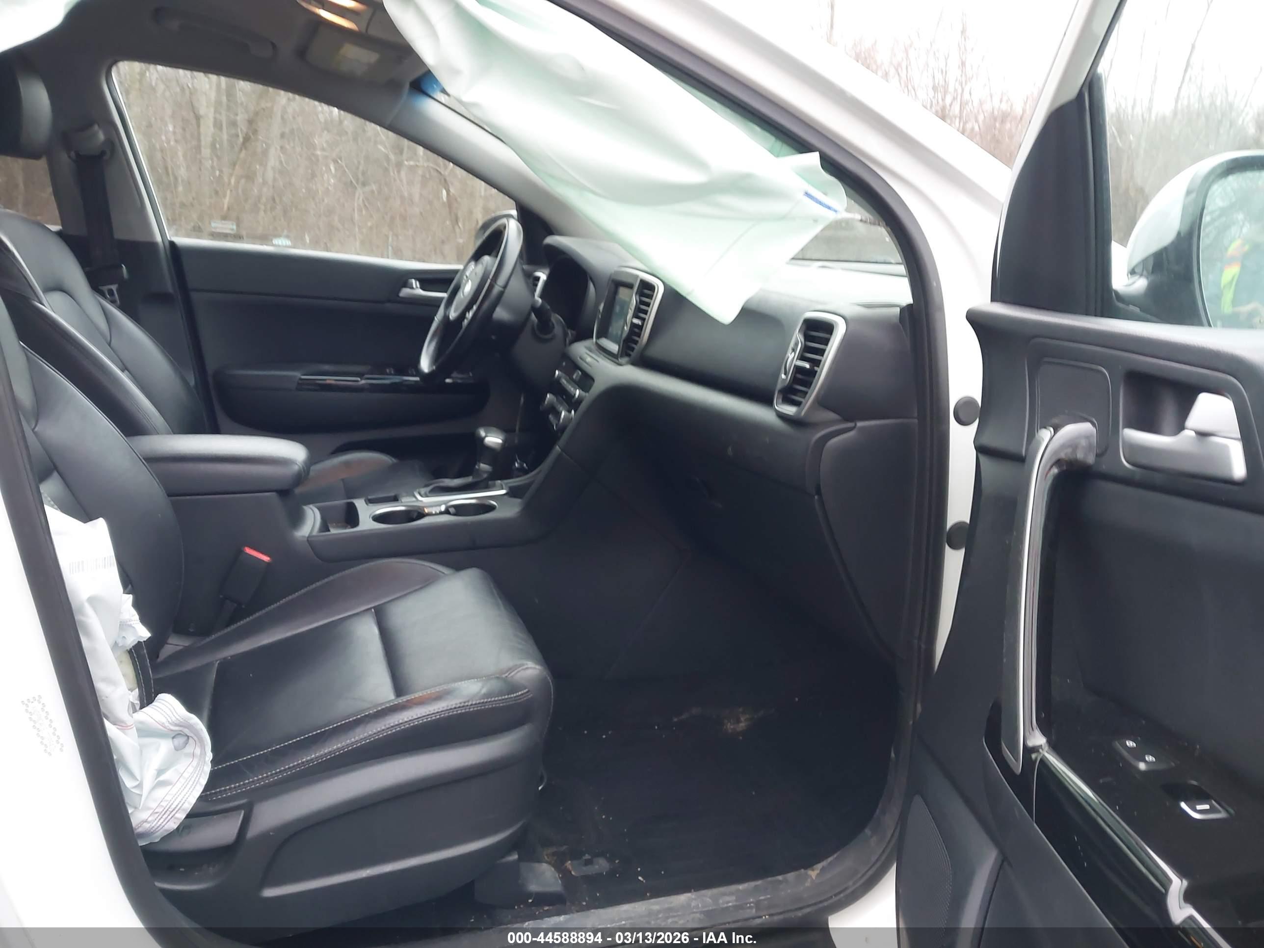 KIA SPORTAGE image 5