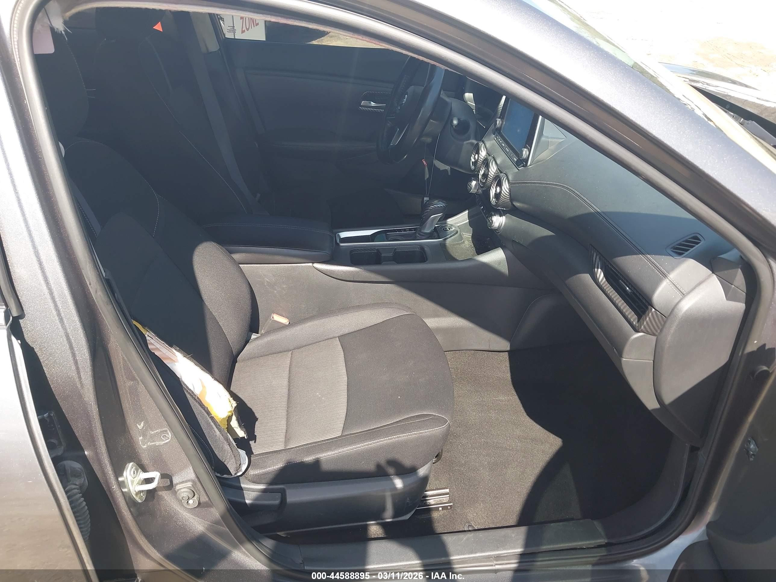 NISSAN SENTRA image 5