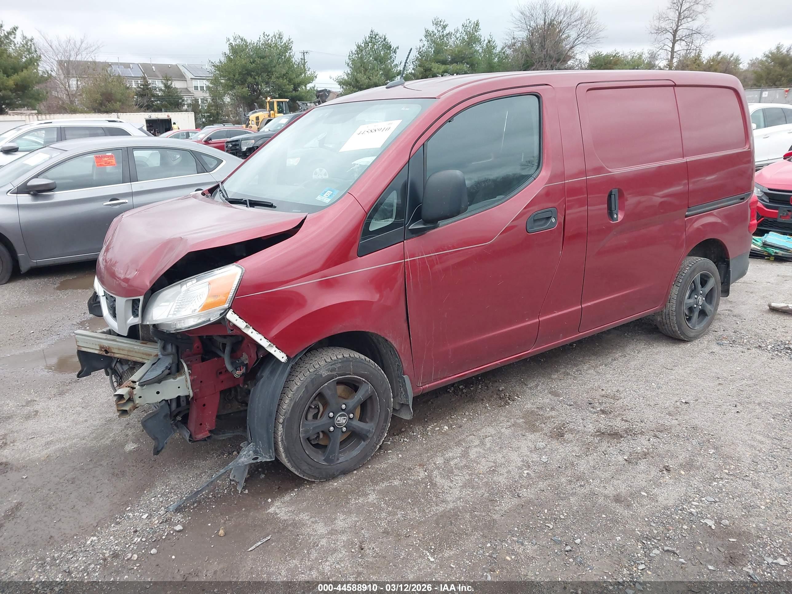 NISSAN NV200 image 2