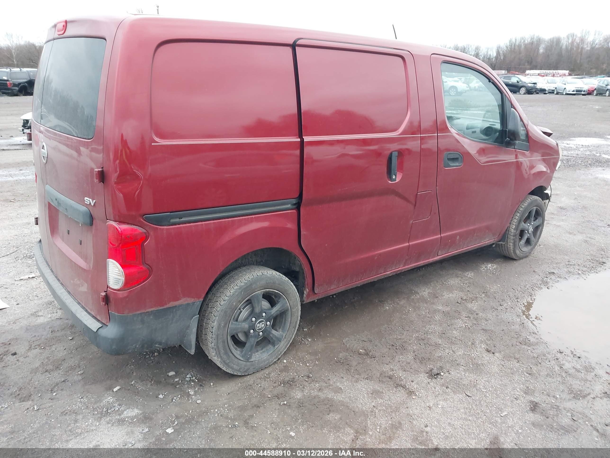 NISSAN NV200 image 4