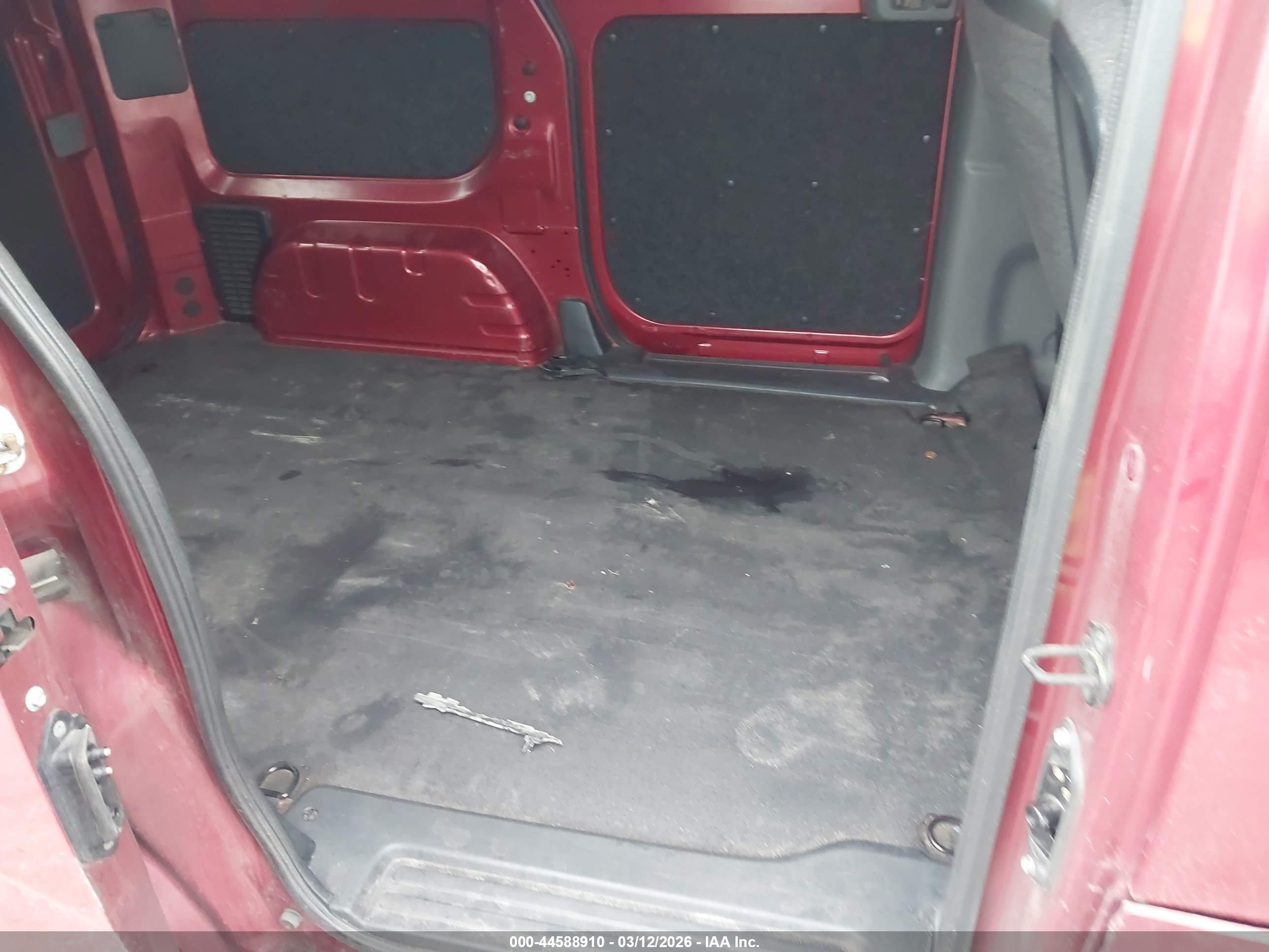 NISSAN NV200 image 8